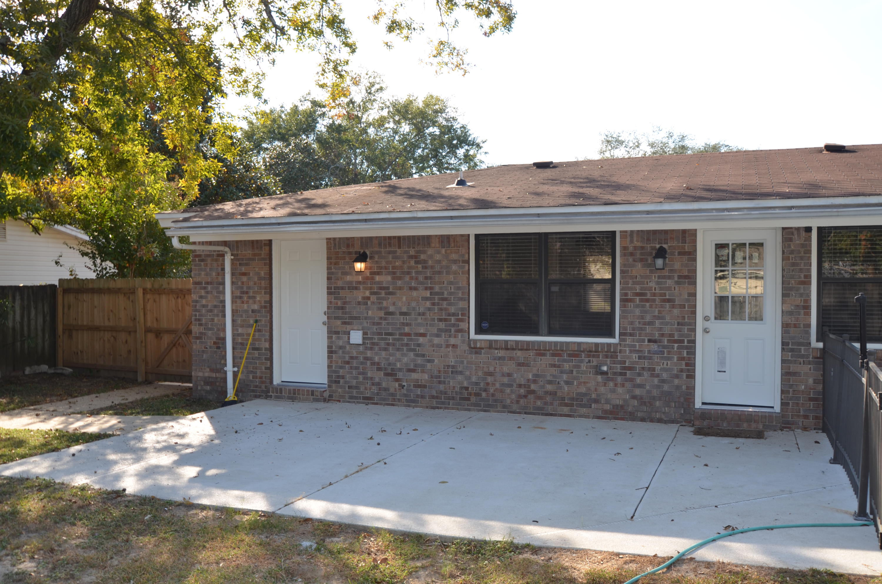 PORT DIXIE - Residential Lease