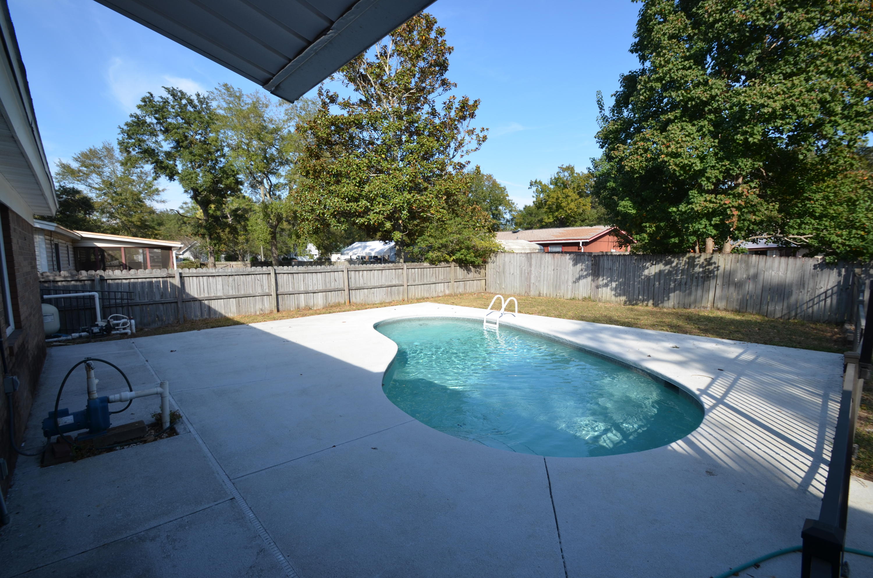 PORT DIXIE - Residential Lease