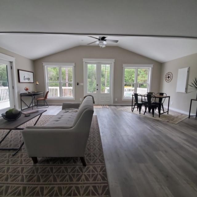 GULF SHORE MANOR - Residential