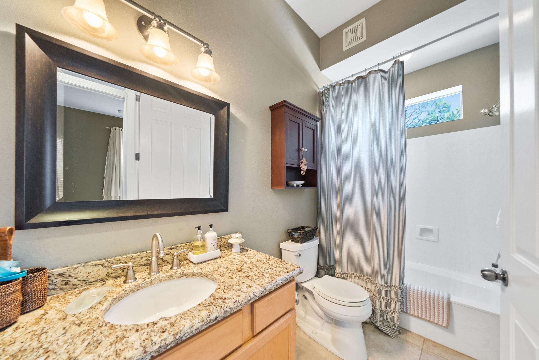 CRYSTAL COVE - Residential