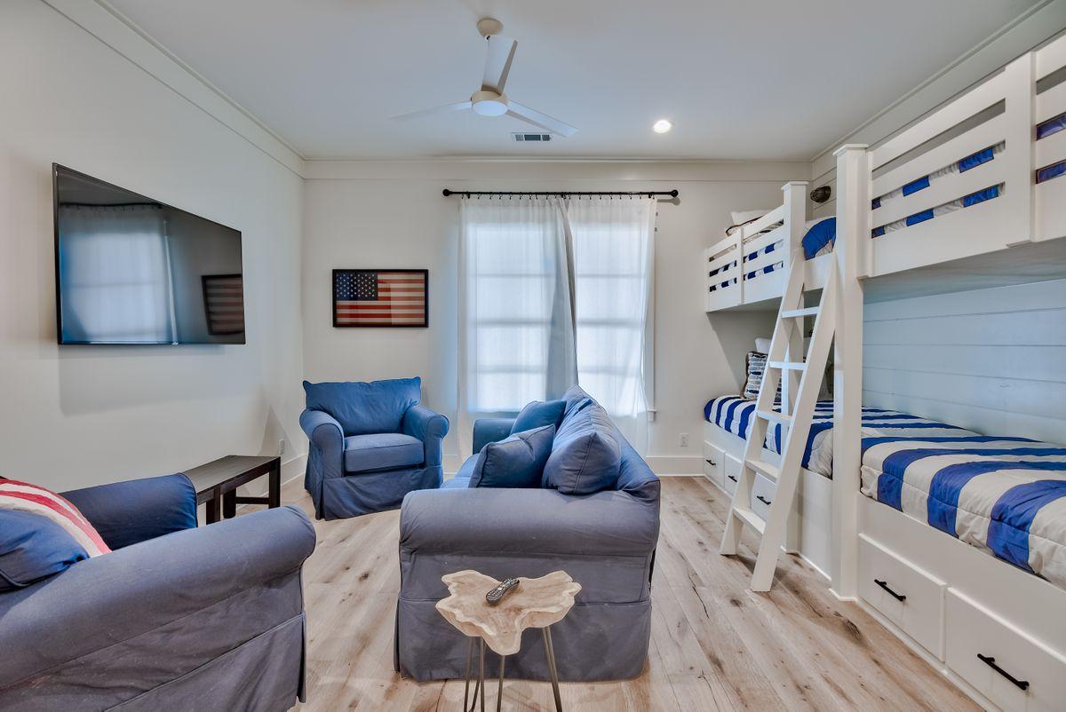 Blue Mountain Beach - Residential