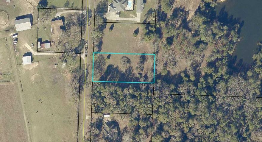 Mins for Elementary, Middle, and High schools, this large, 1 acre lot is right and ready for your dream home. A very short drive to everything that is available in Crestview and a short drive to I-10 and Duke. Put this one on the list if you are looking to build!