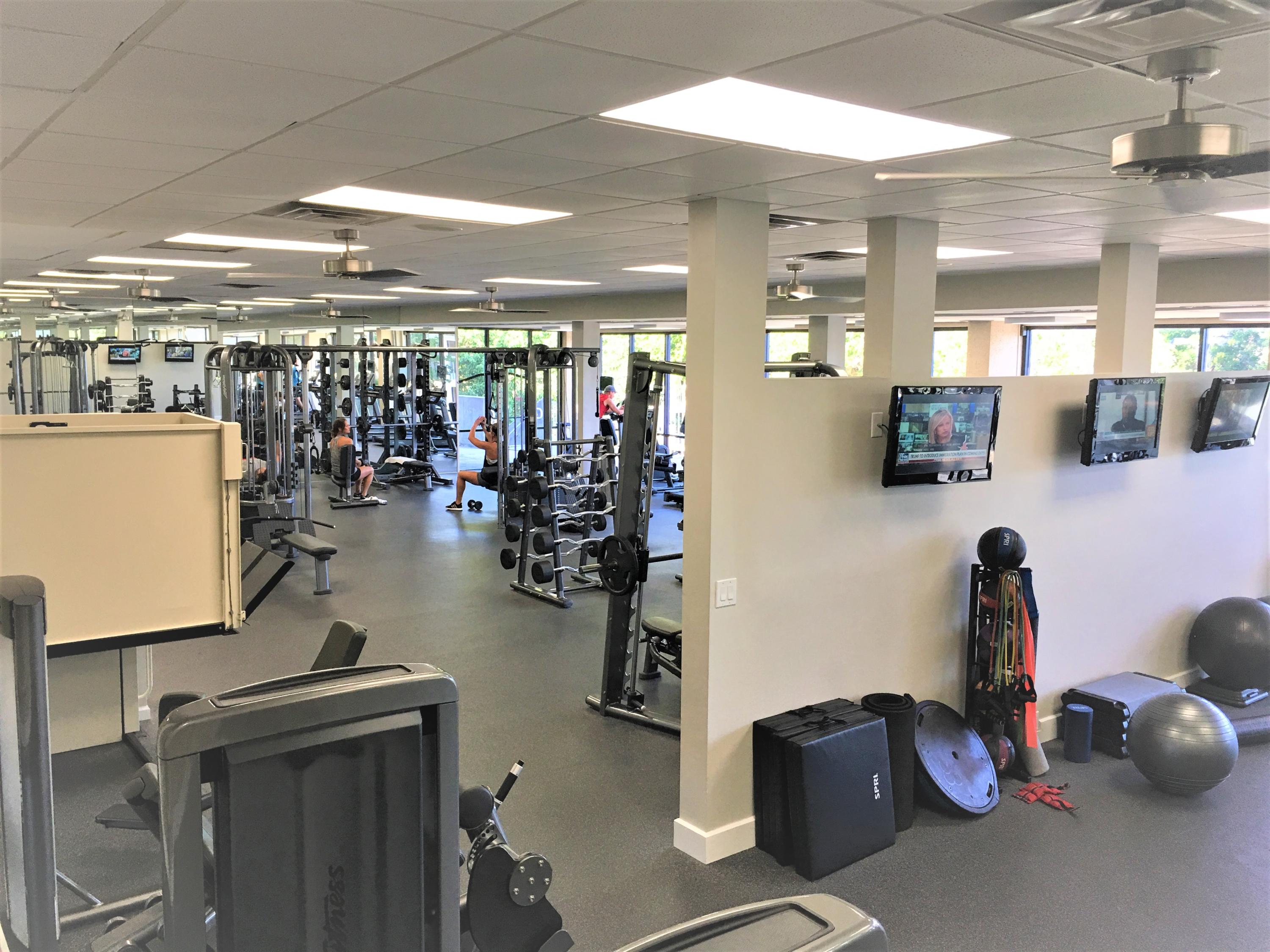 SUMMIT AT TOPS'L (THE) - Residential