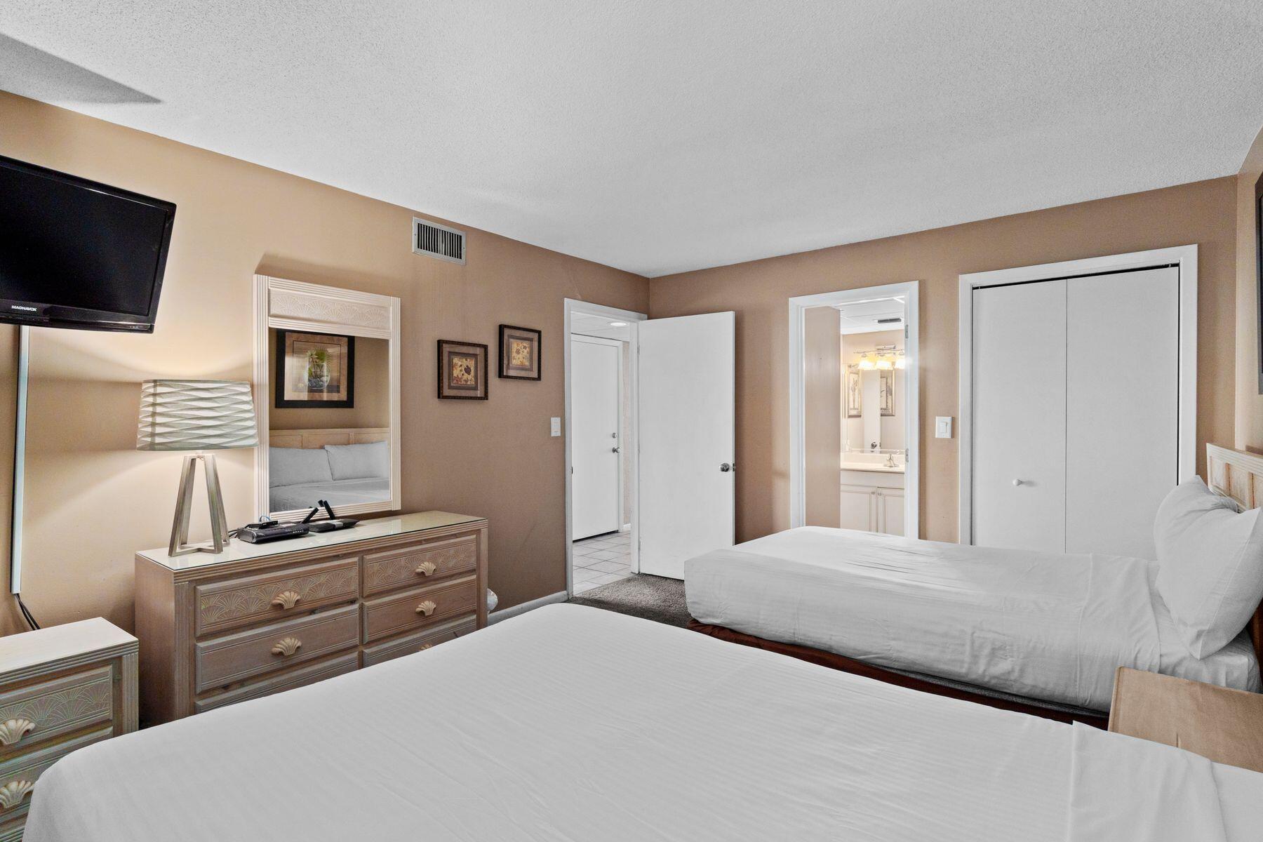 EDGEWATER TOWER 1A CONDO - Residential