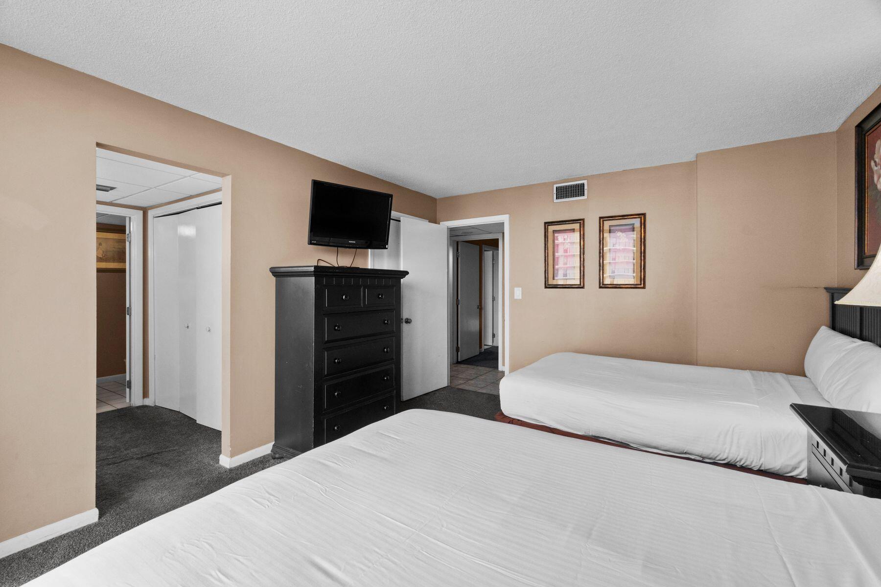 EDGEWATER TOWER 1A CONDO - Residential