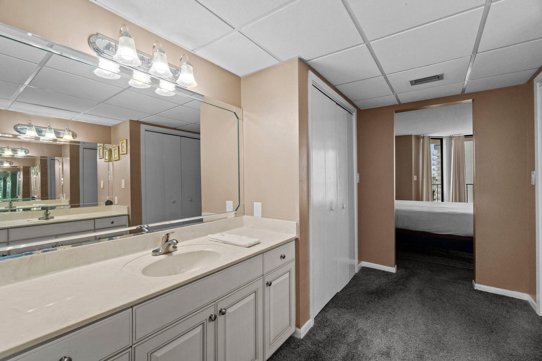 EDGEWATER TOWER 1A CONDO - Residential