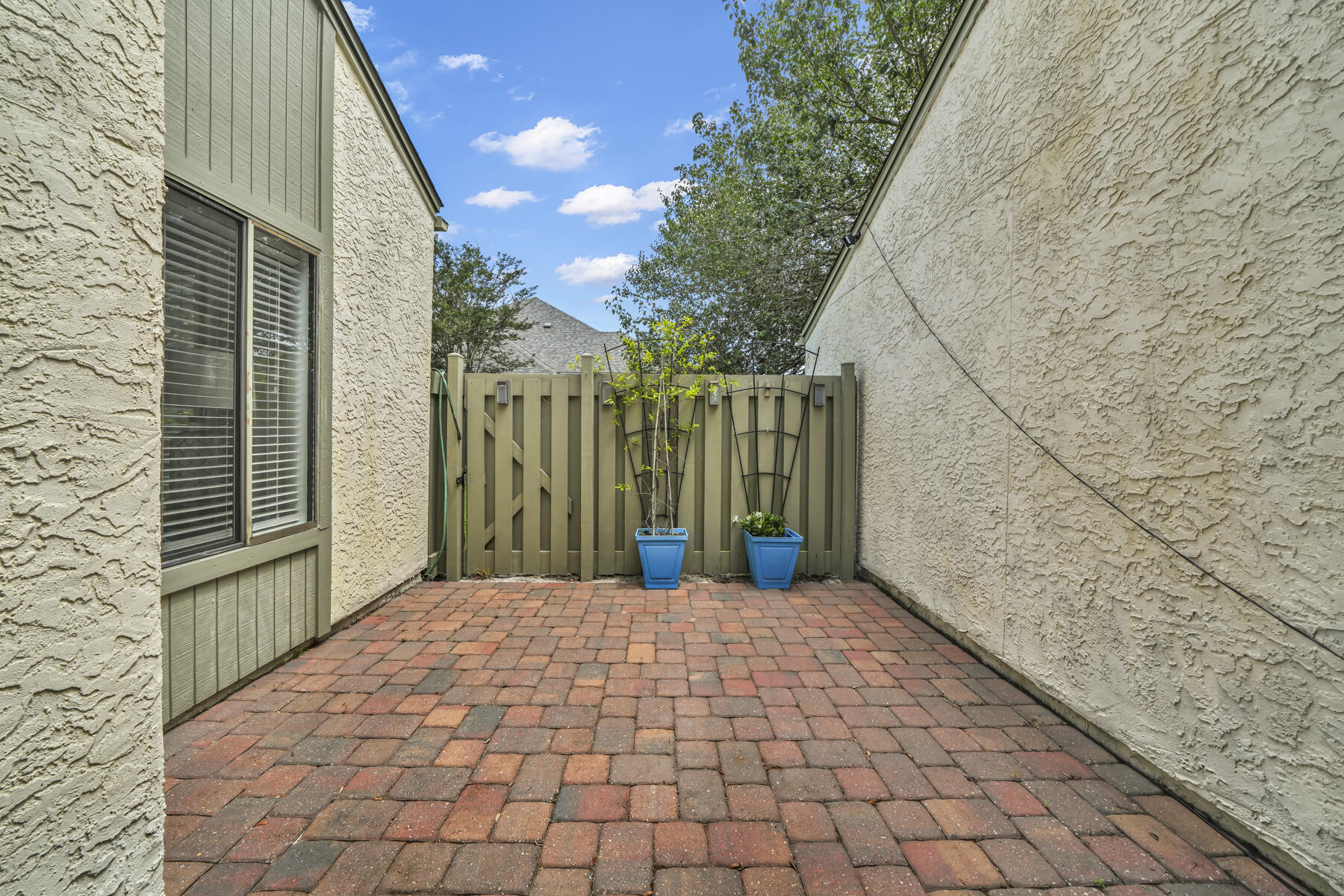 ROYAL OAK VILLAGE - Residential