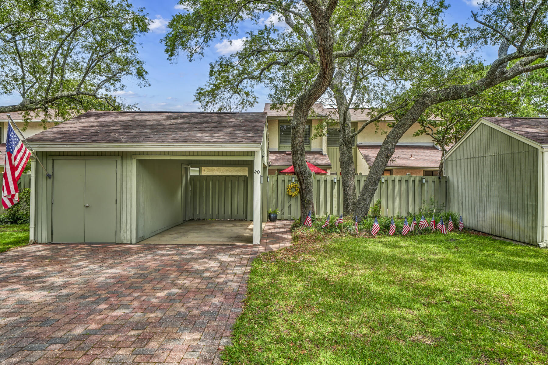 ROYAL OAK VILLAGE - Residential