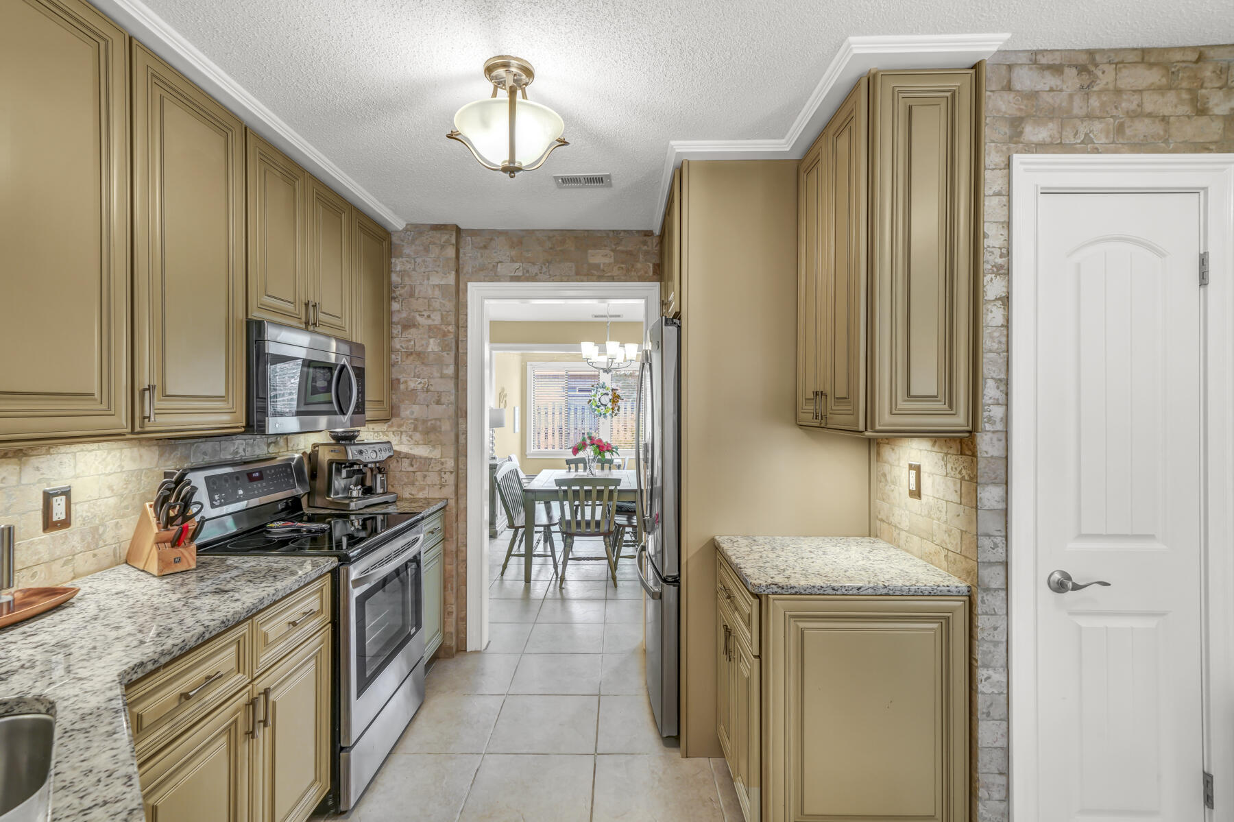 ROYAL OAK VILLAGE - Residential