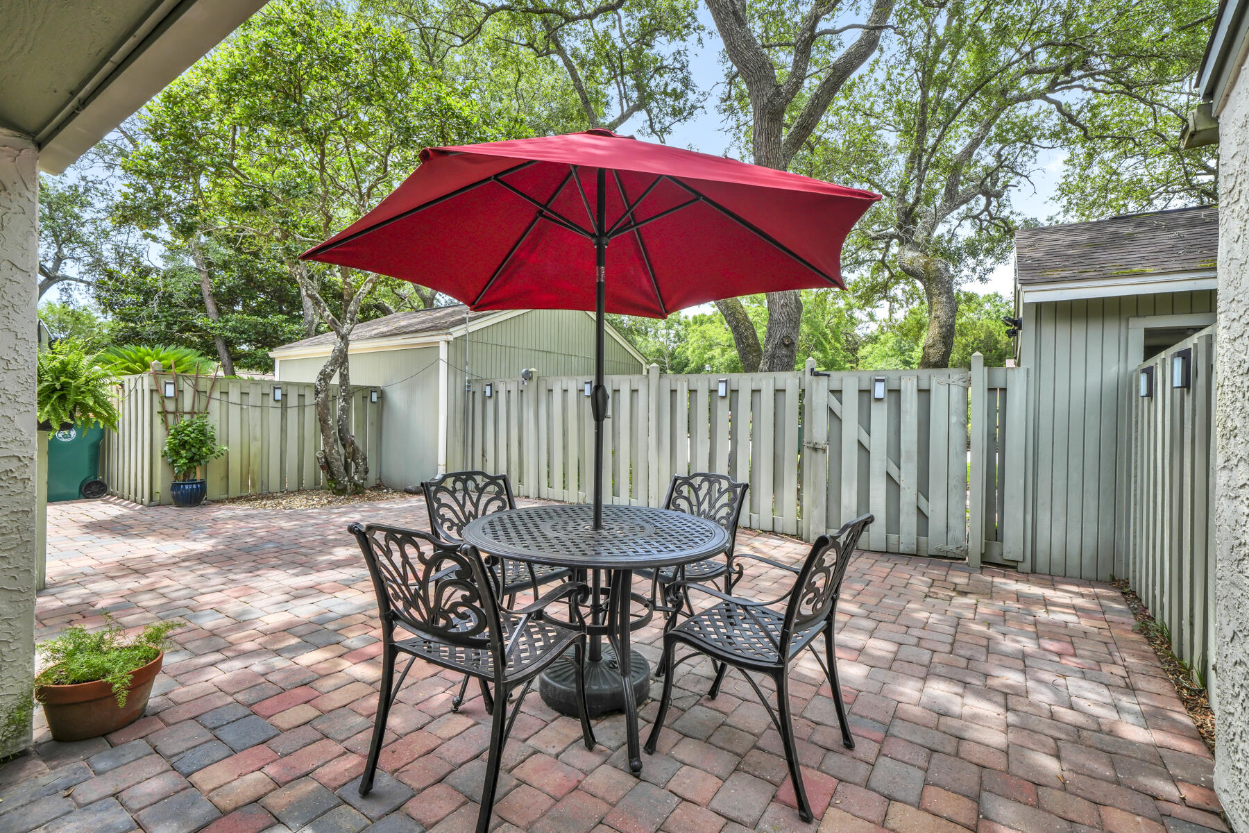 ROYAL OAK VILLAGE - Residential