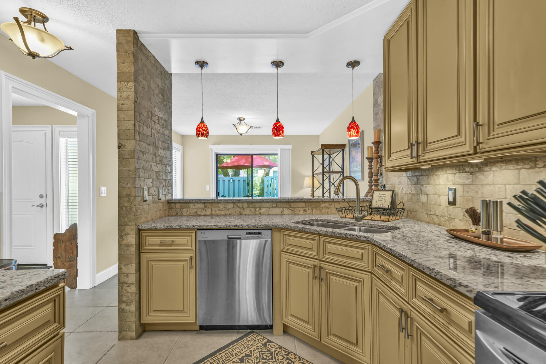 ROYAL OAK VILLAGE - Residential