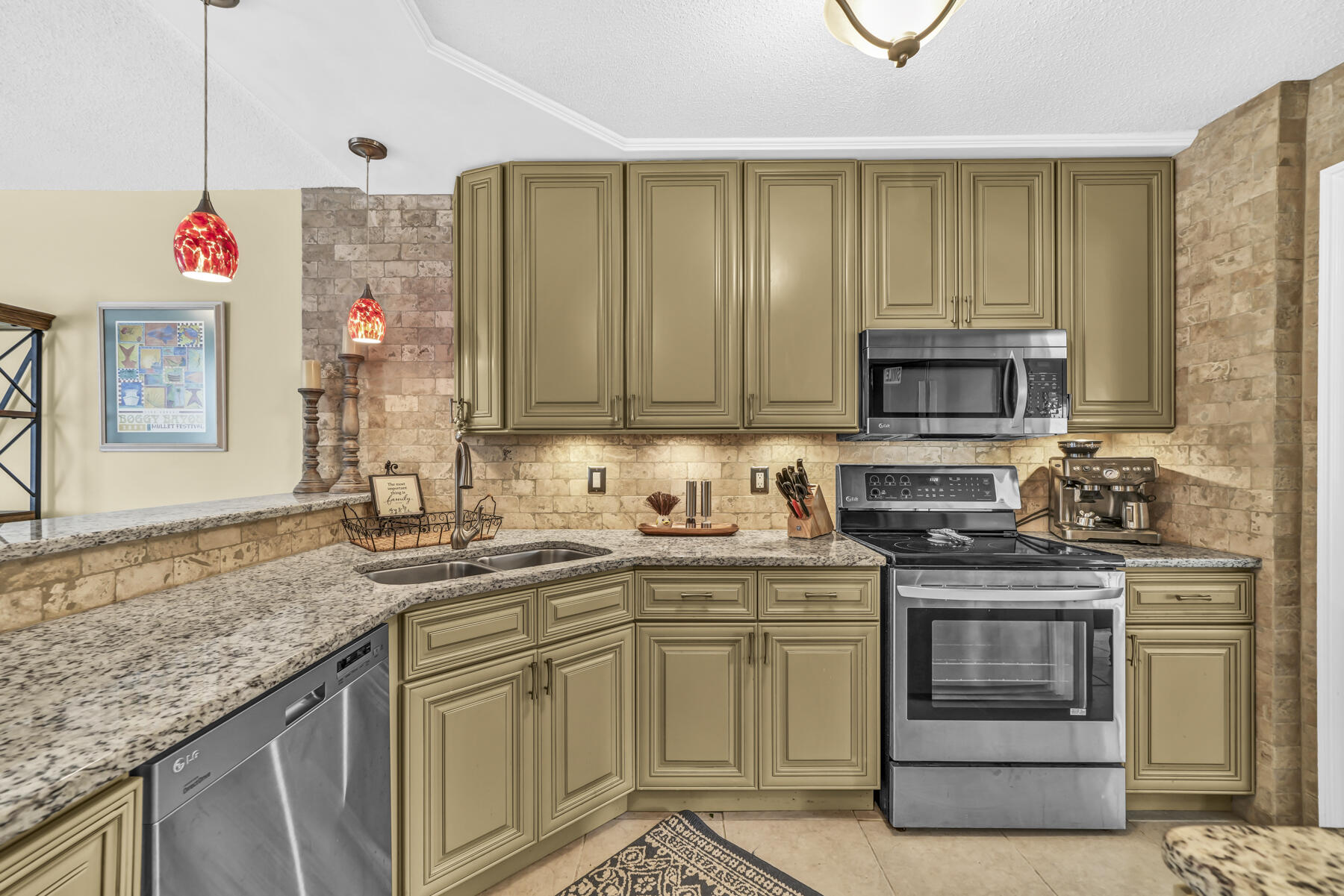 ROYAL OAK VILLAGE - Residential