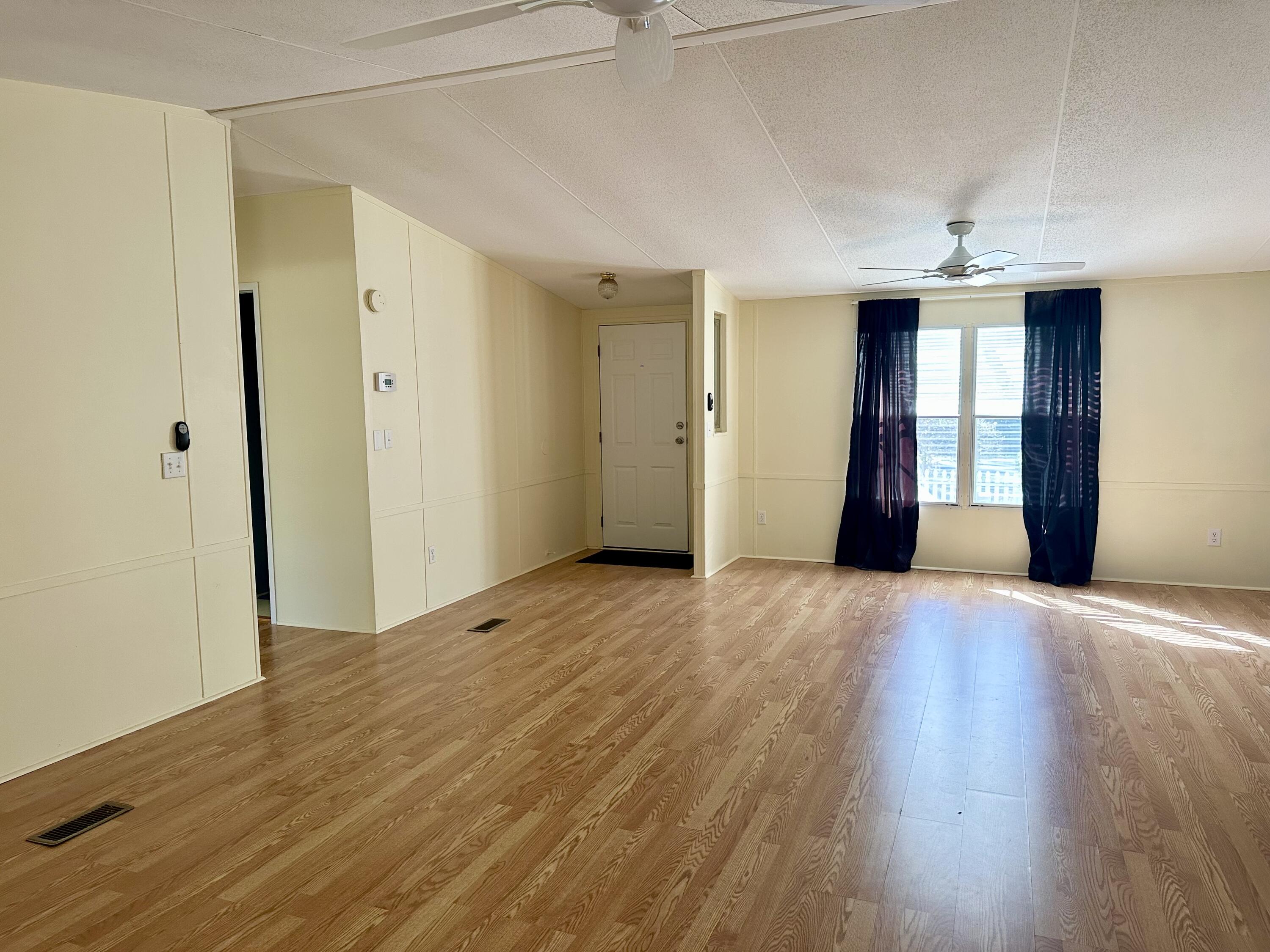 BAYSIDE HEIGHTS RANCHETTES - Residential