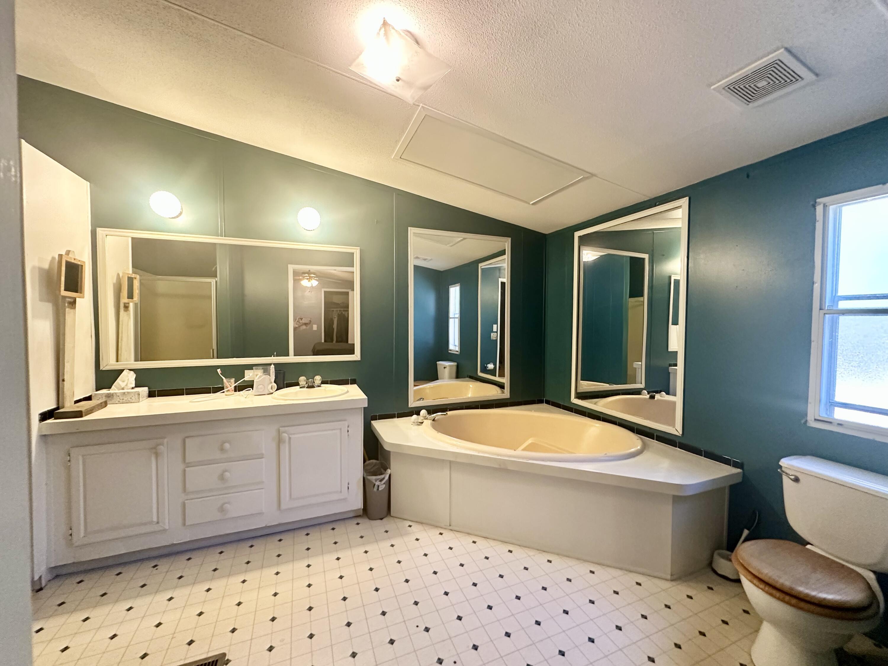 BAYSIDE HEIGHTS RANCHETTES - Residential