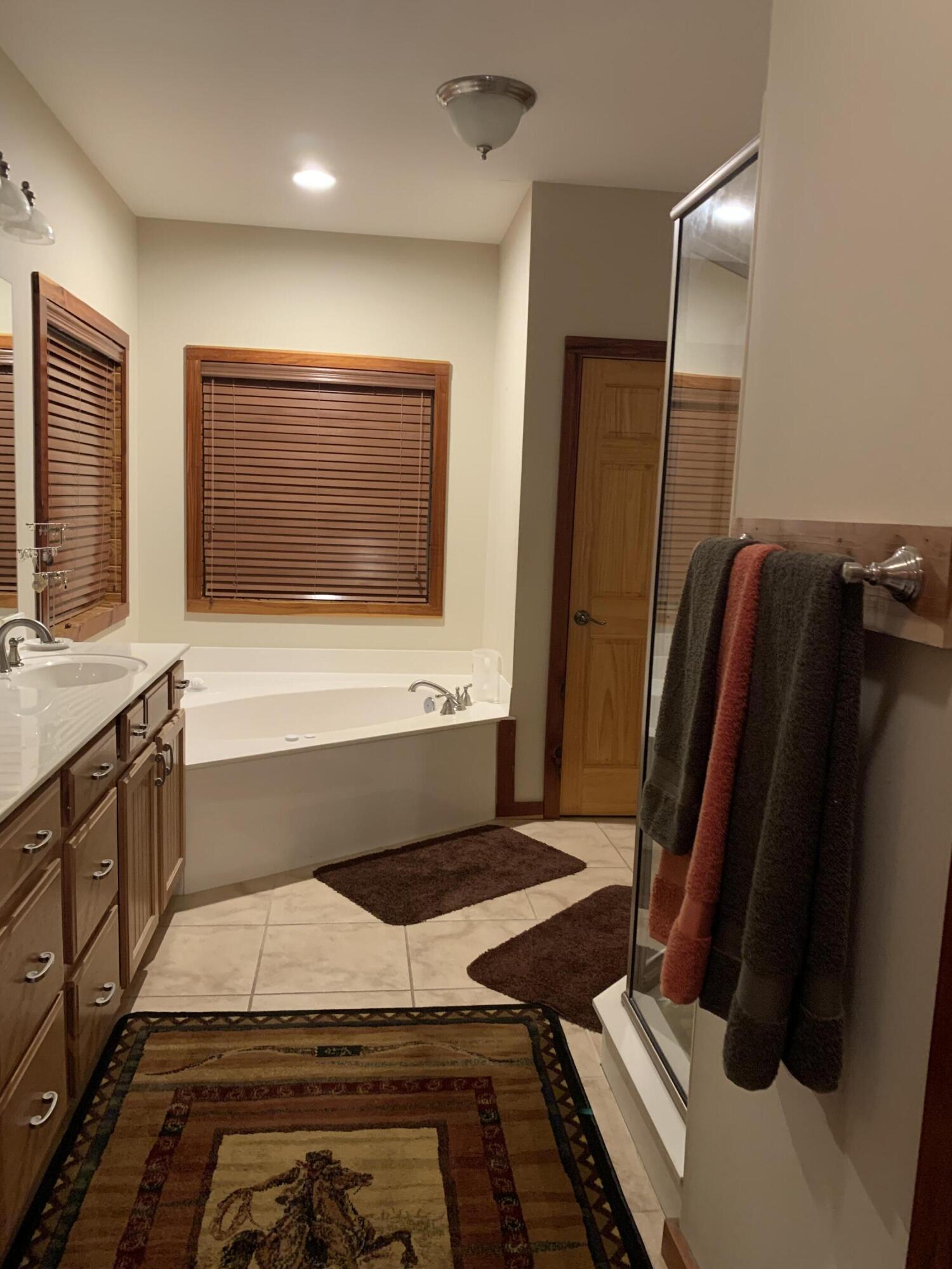 MAGNOLIA BAYE - Residential