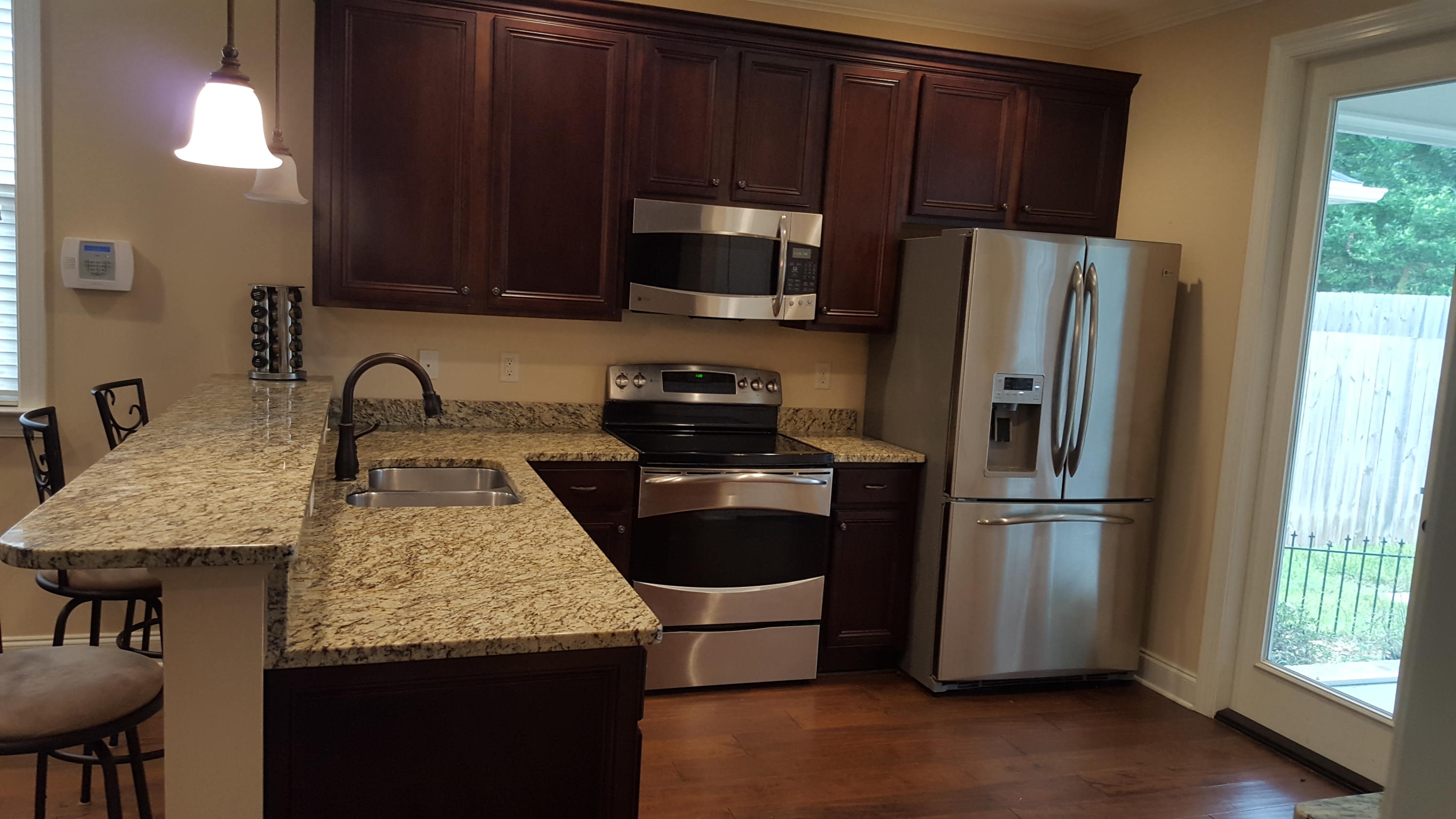 ARROWHEAD ESTATES - Residential Lease