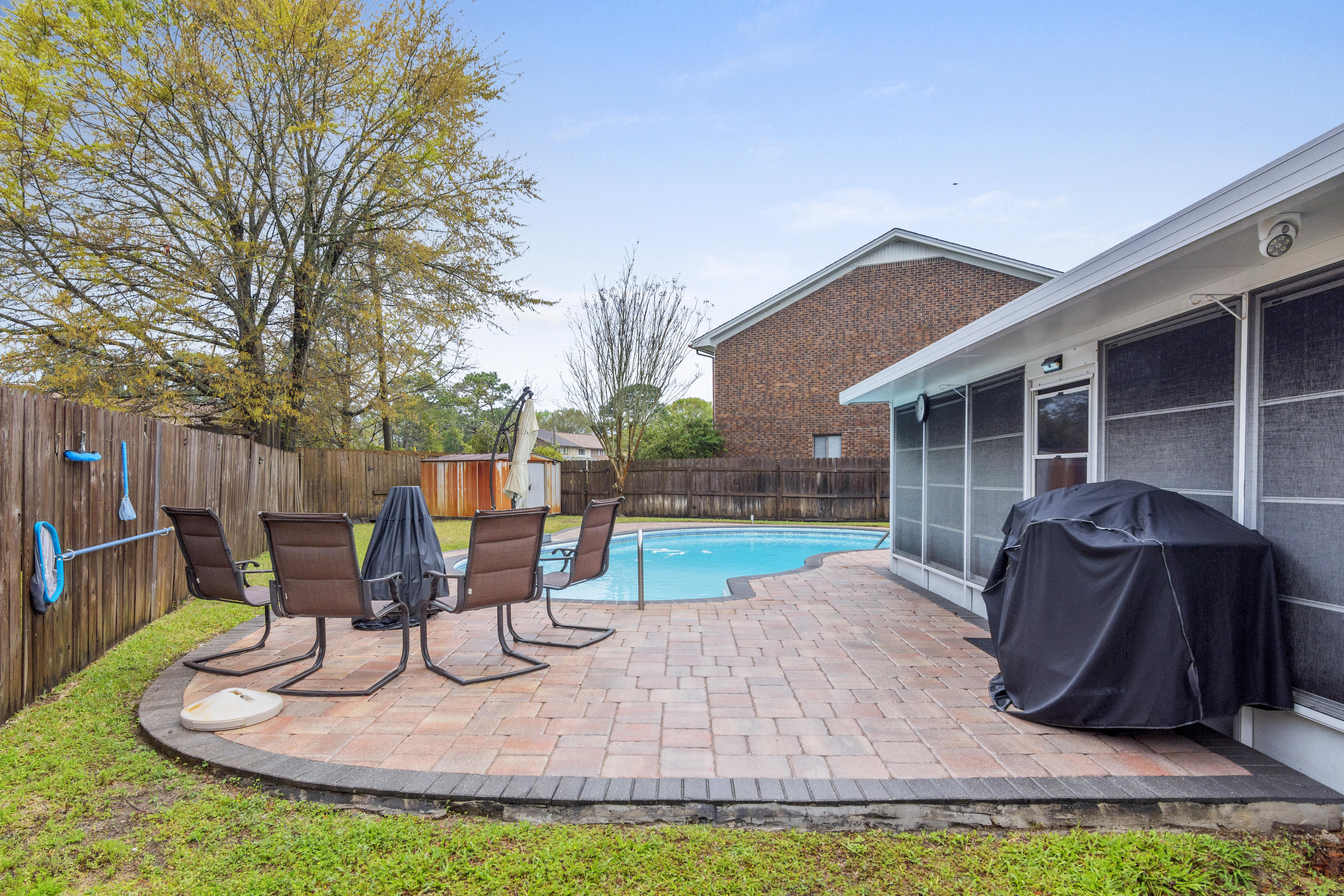 EMERALD ESTATES - Residential