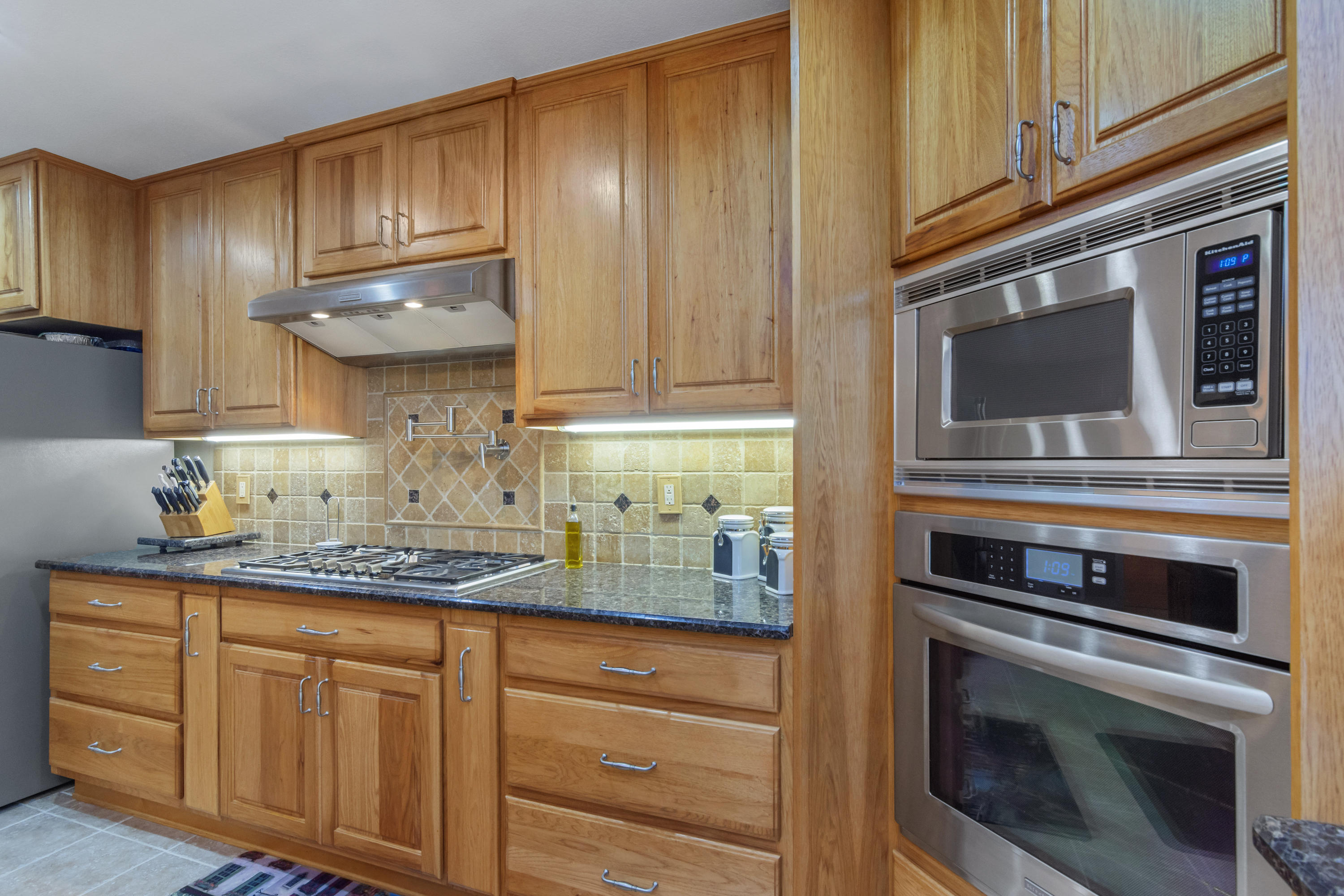 EMERALD ESTATES - Residential