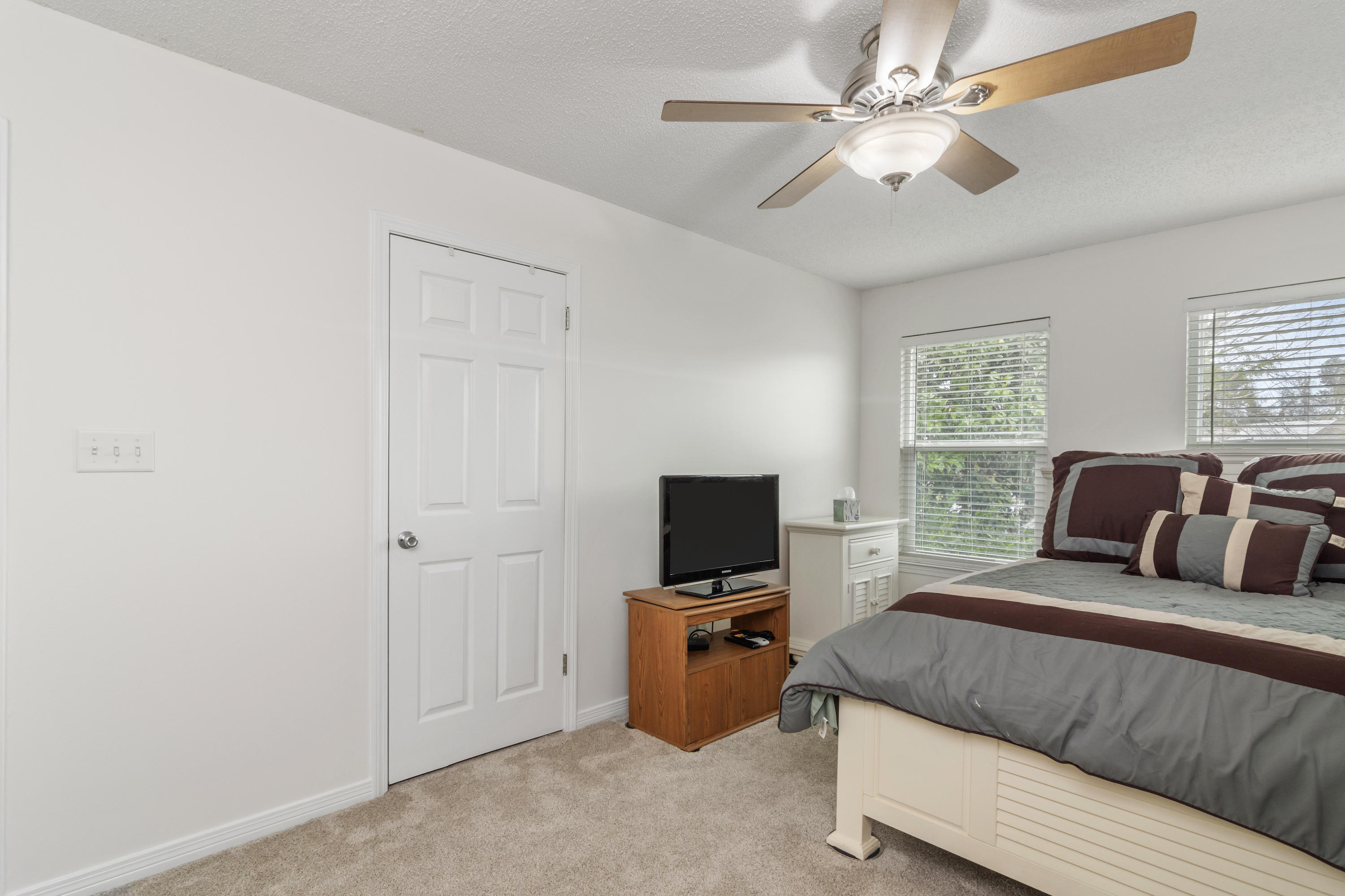 EMERALD ESTATES - Residential