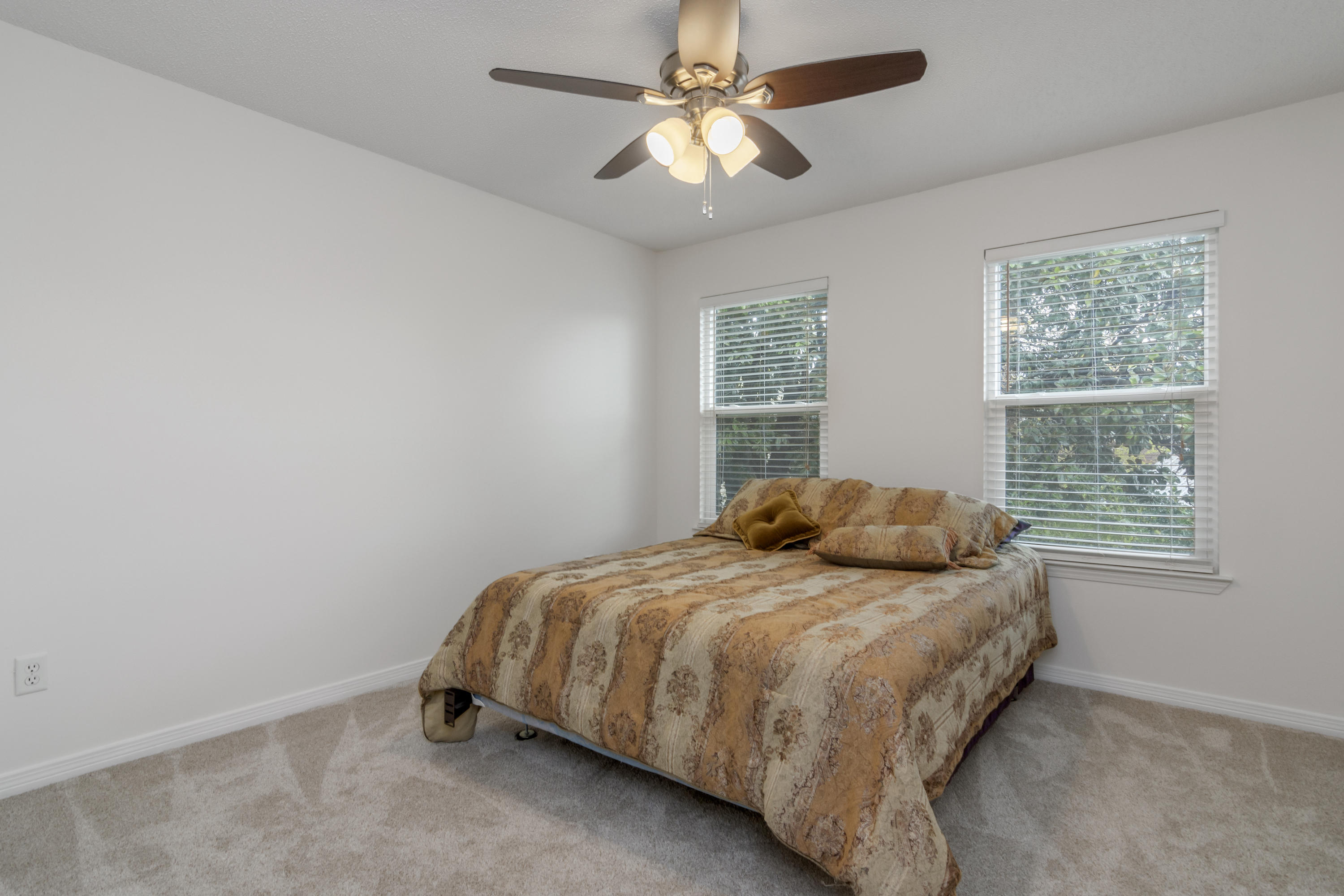 EMERALD ESTATES - Residential