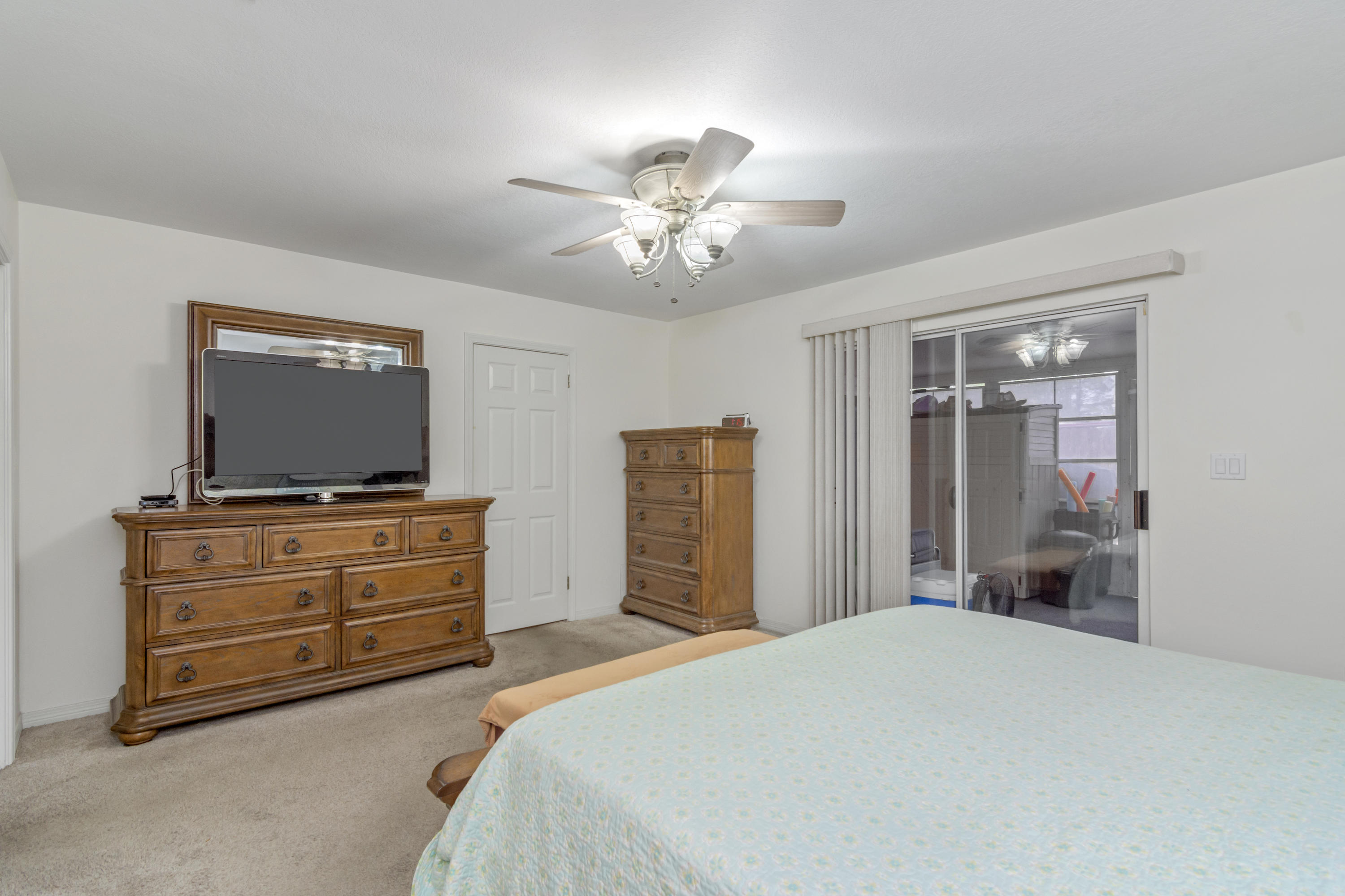 EMERALD ESTATES - Residential