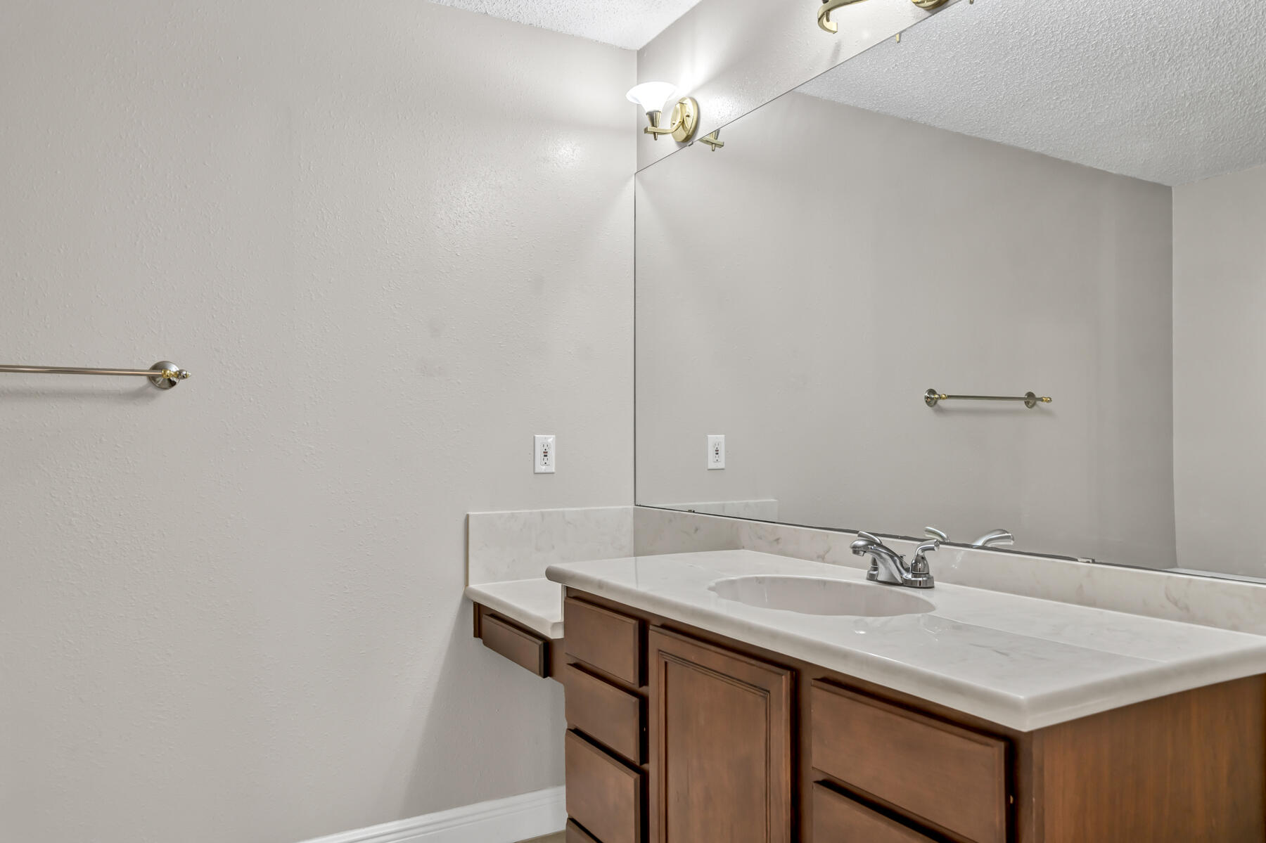 SOUND HAMMOCK - Residential Lease