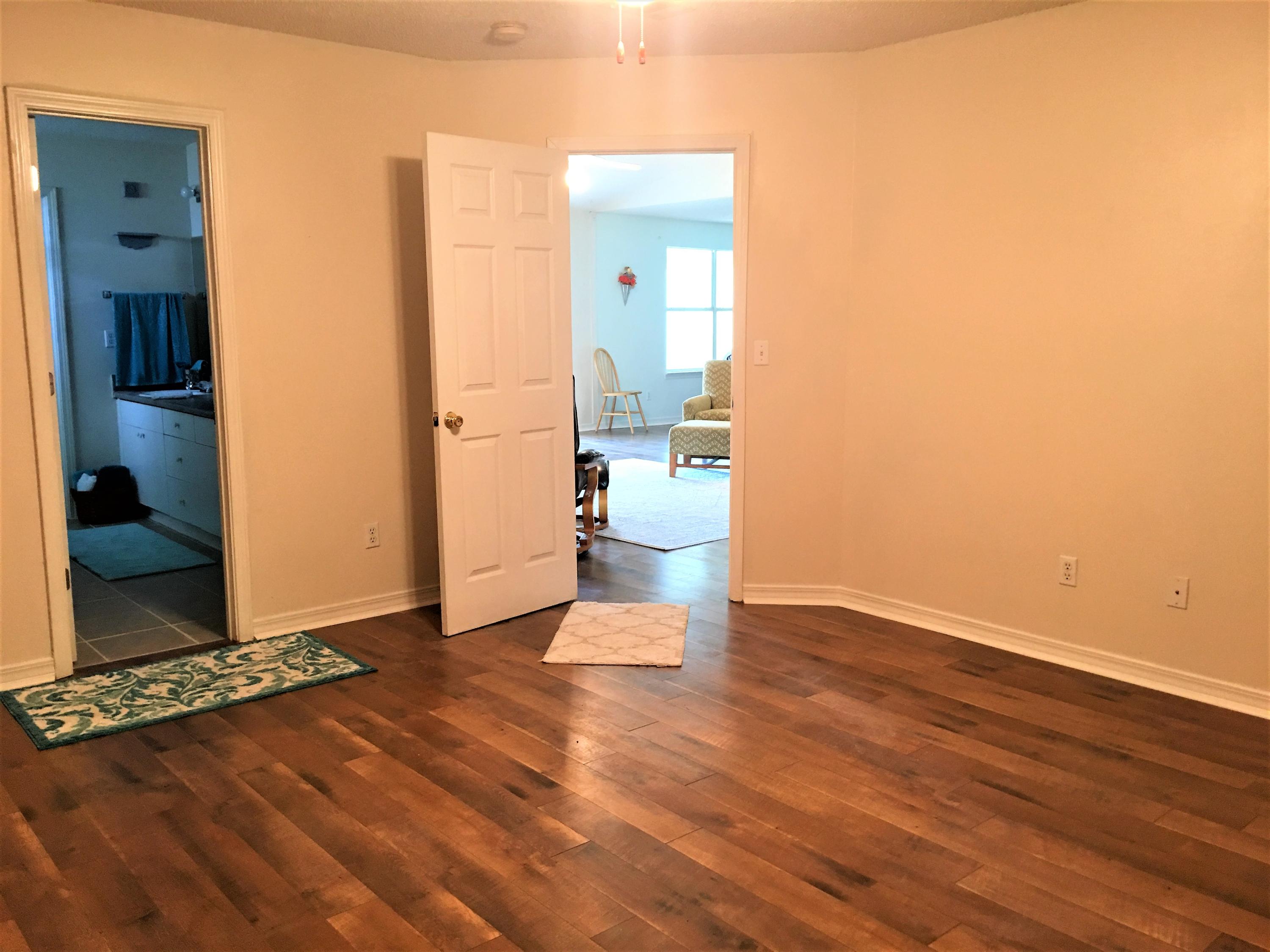 COUNTRYVIEW ESTATES 8TH ADDN - Residential