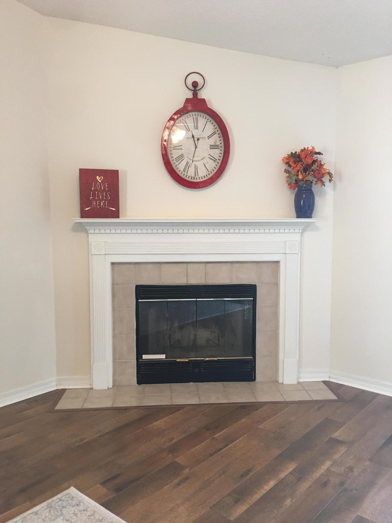 COUNTRYVIEW ESTATES 8TH ADDN - Residential