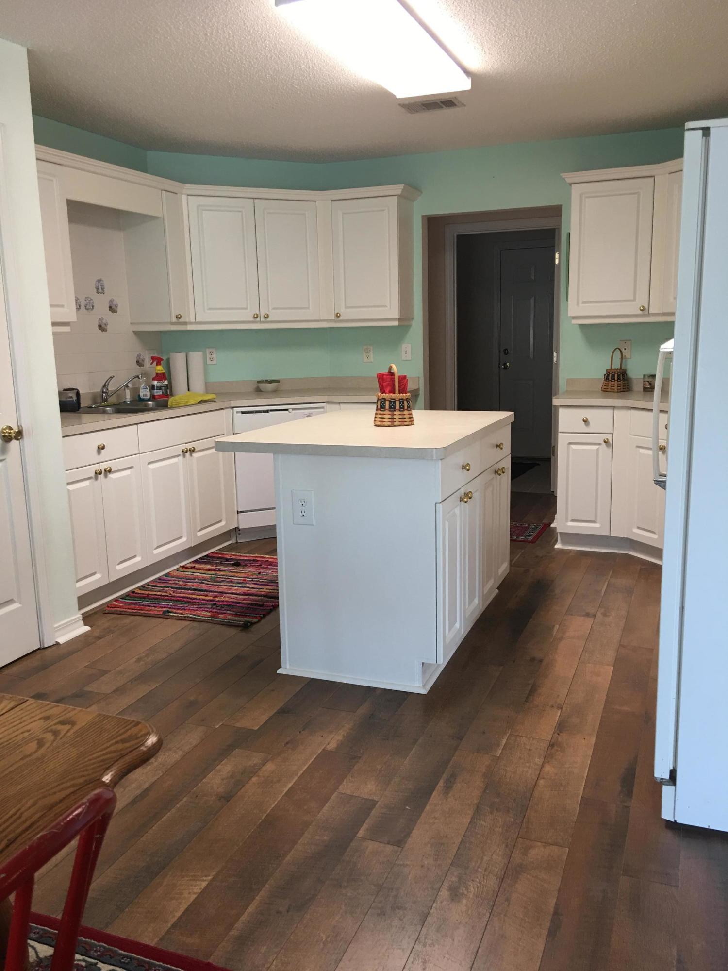 COUNTRYVIEW ESTATES 8TH ADDN - Residential