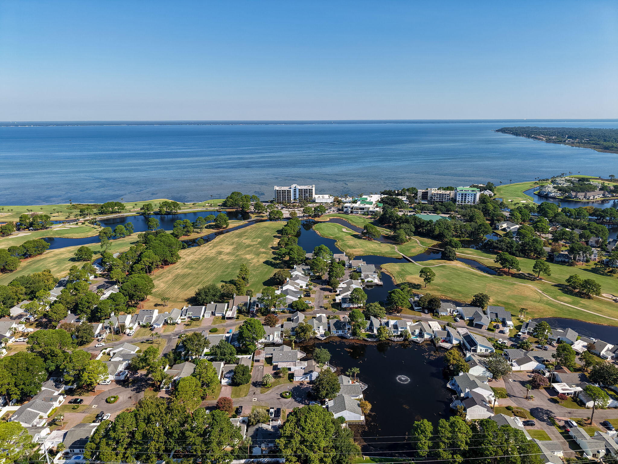 LINKSIDE VILLAGE UNIT 1 - Residential