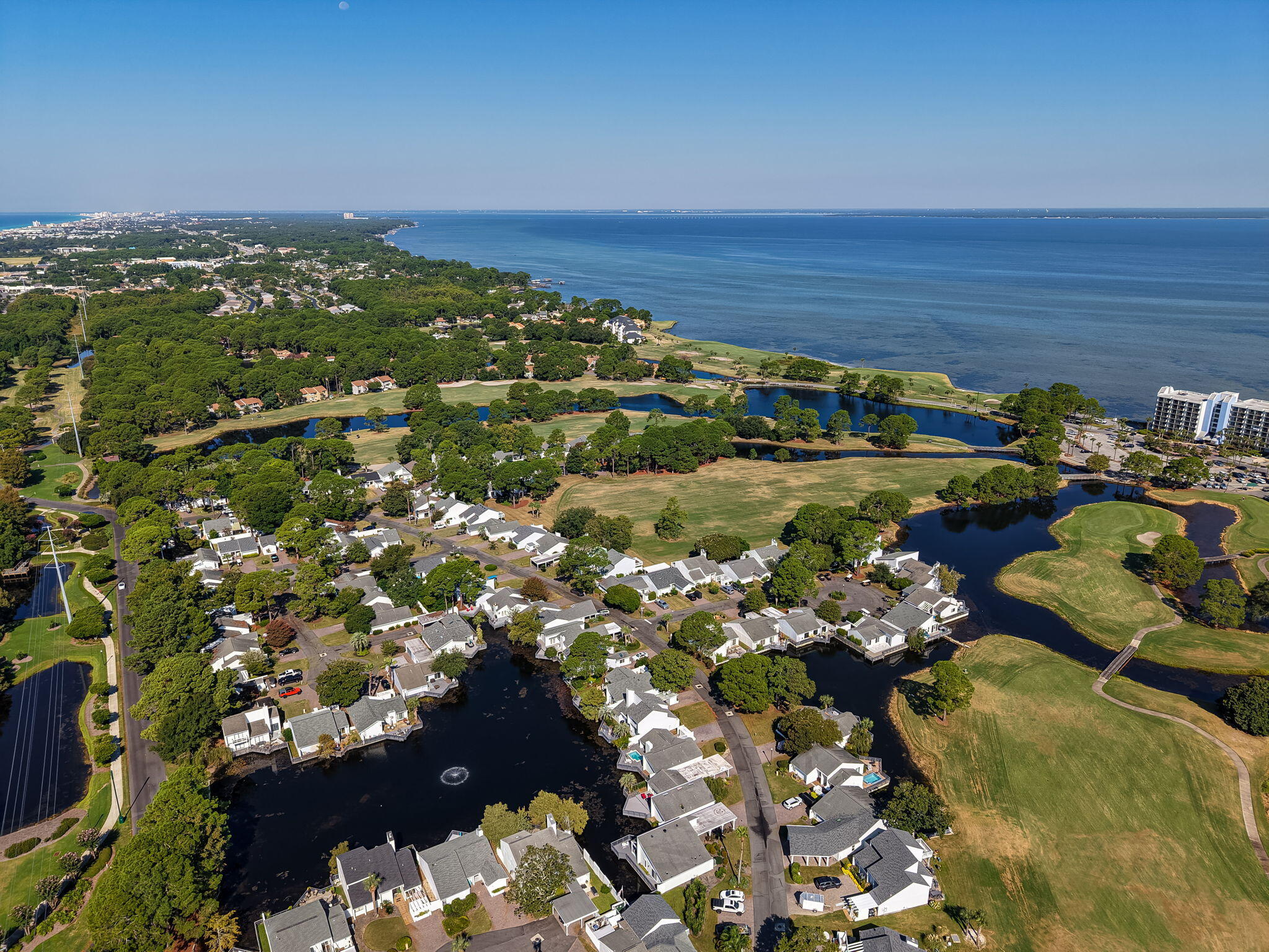 LINKSIDE VILLAGE UNIT 1 - Residential