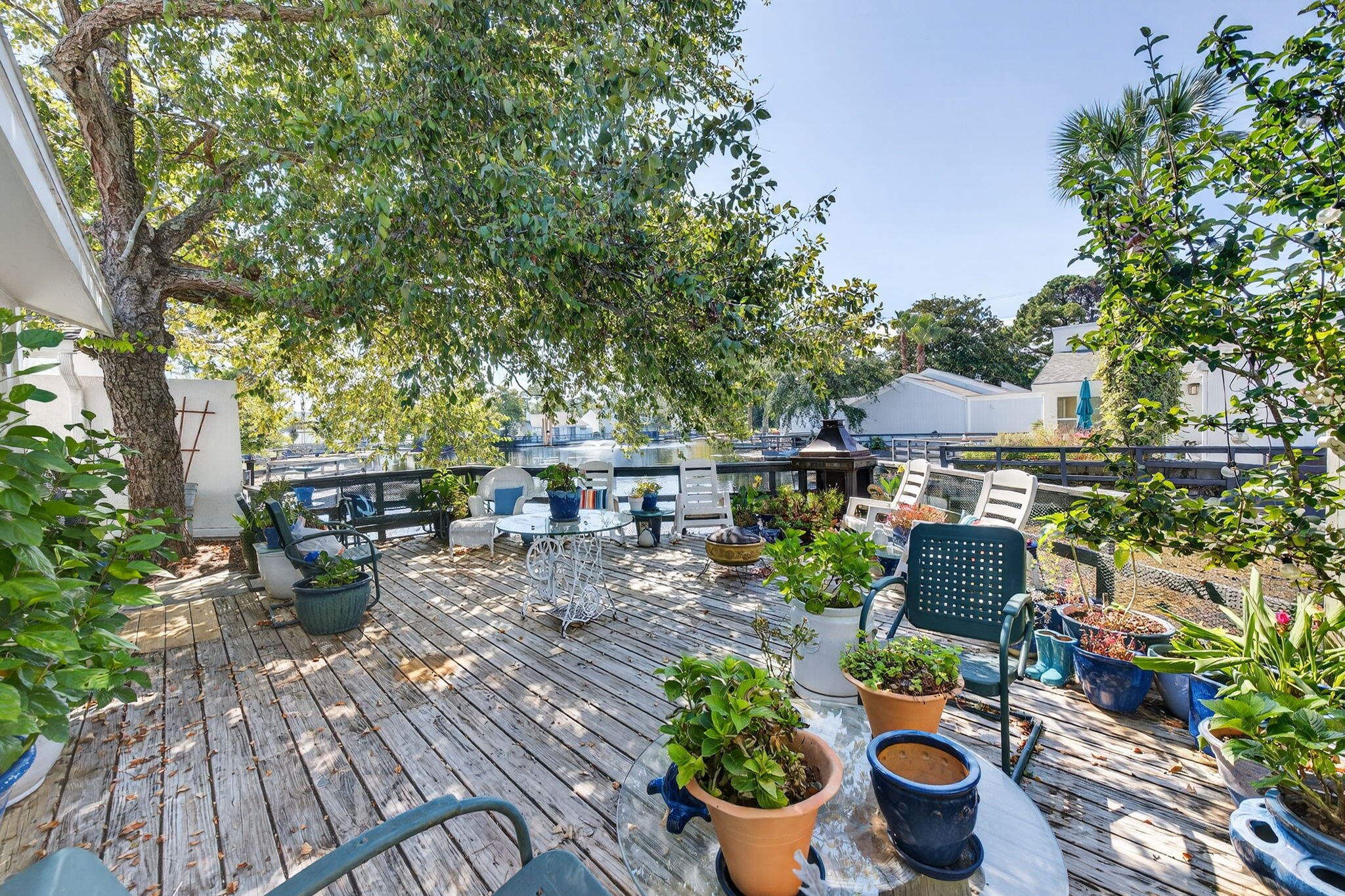 LINKSIDE VILLAGE UNIT 1 - Residential