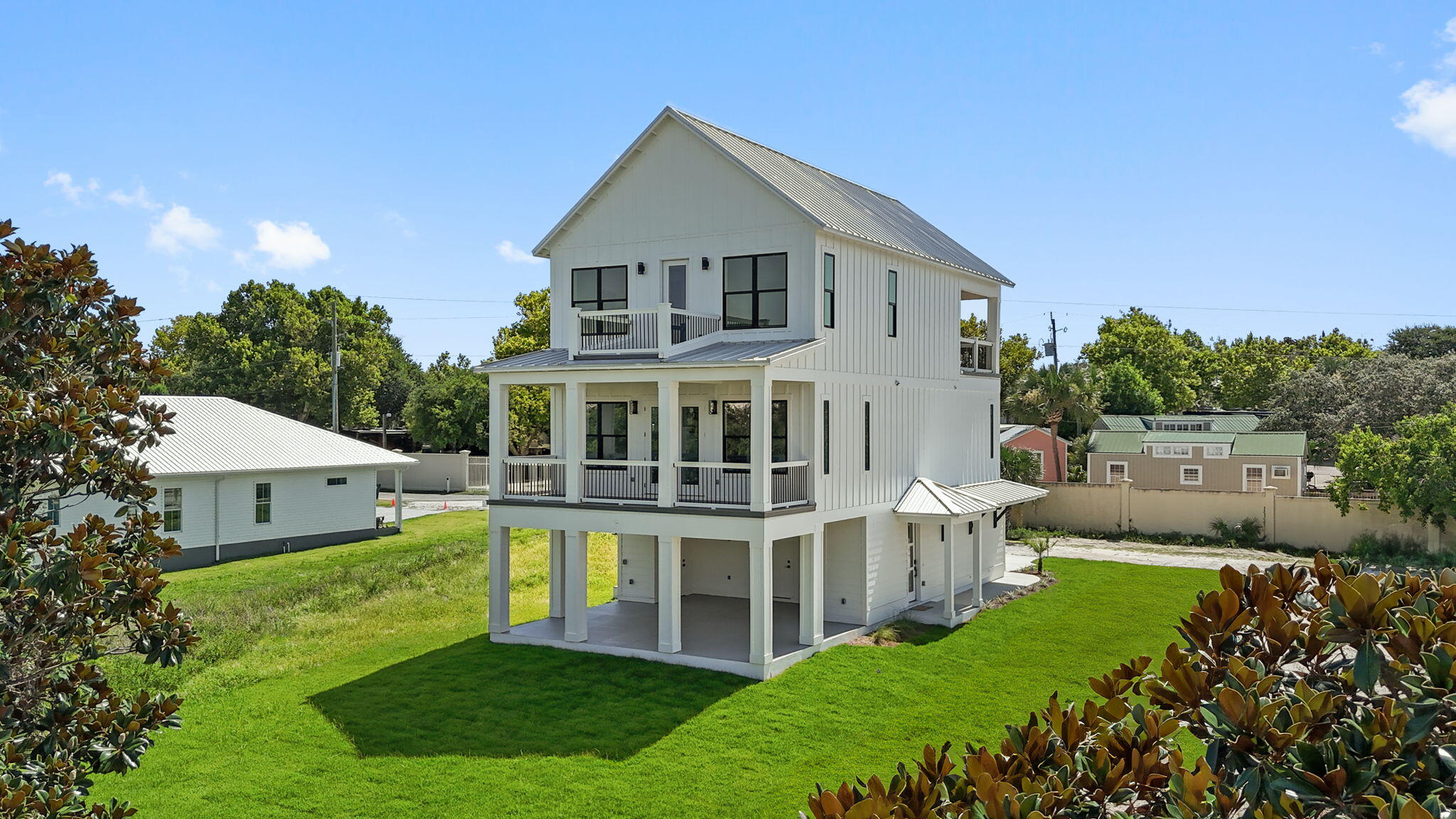 TANG-O-MAR S/D UNREC - Residential