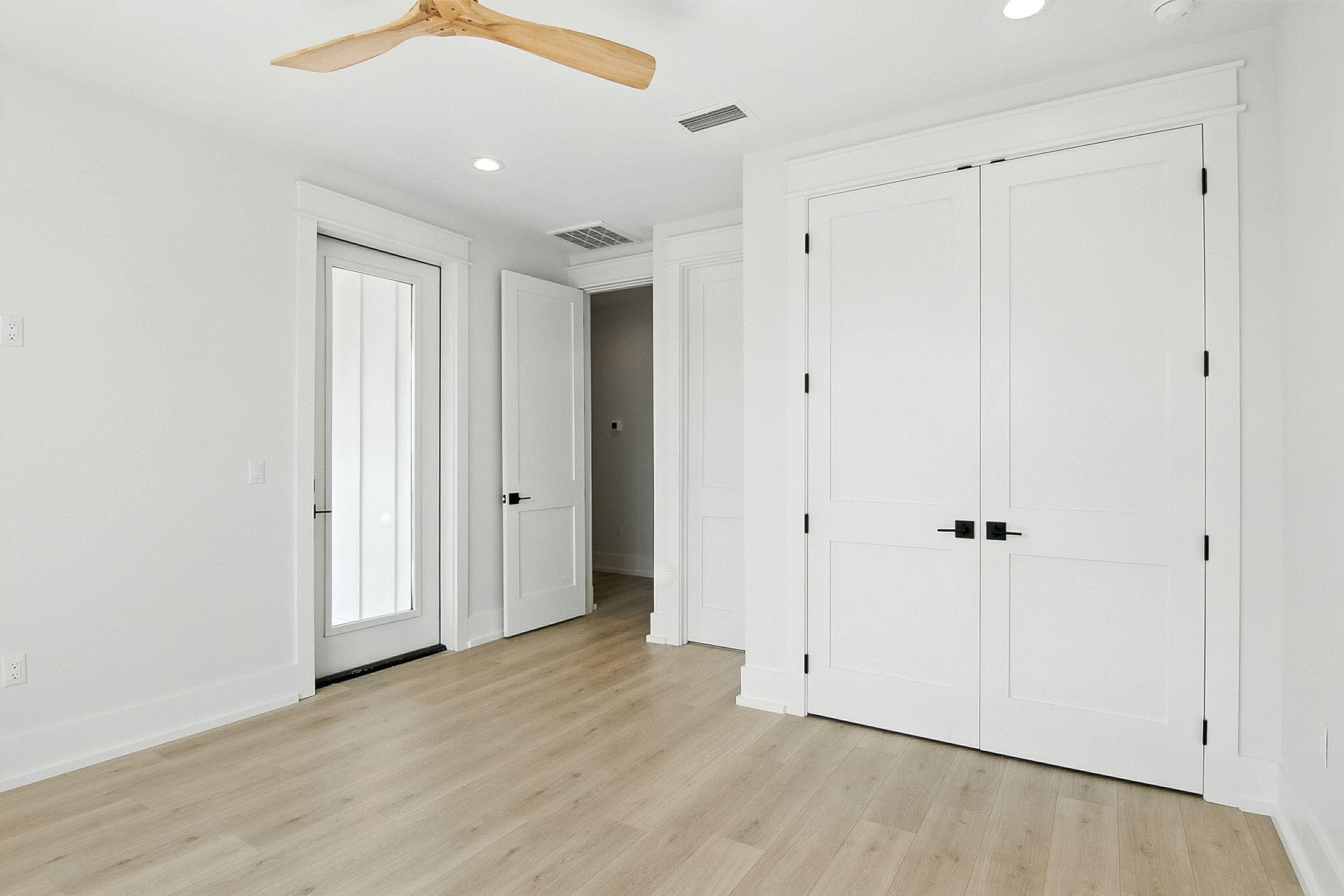 TANG-O-MAR S/D UNREC - Residential