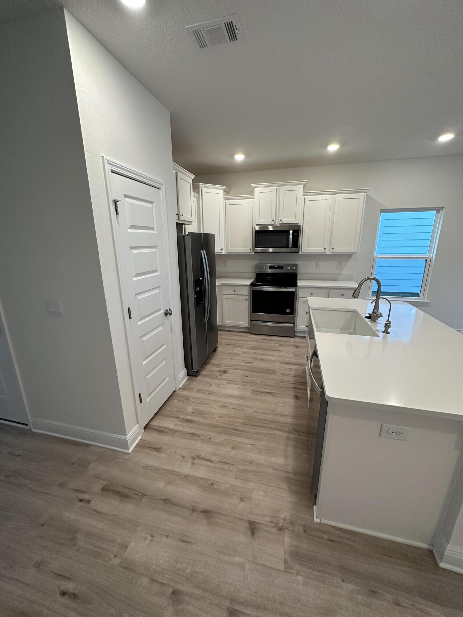 Harbor Place Townhomes - Residential Lease