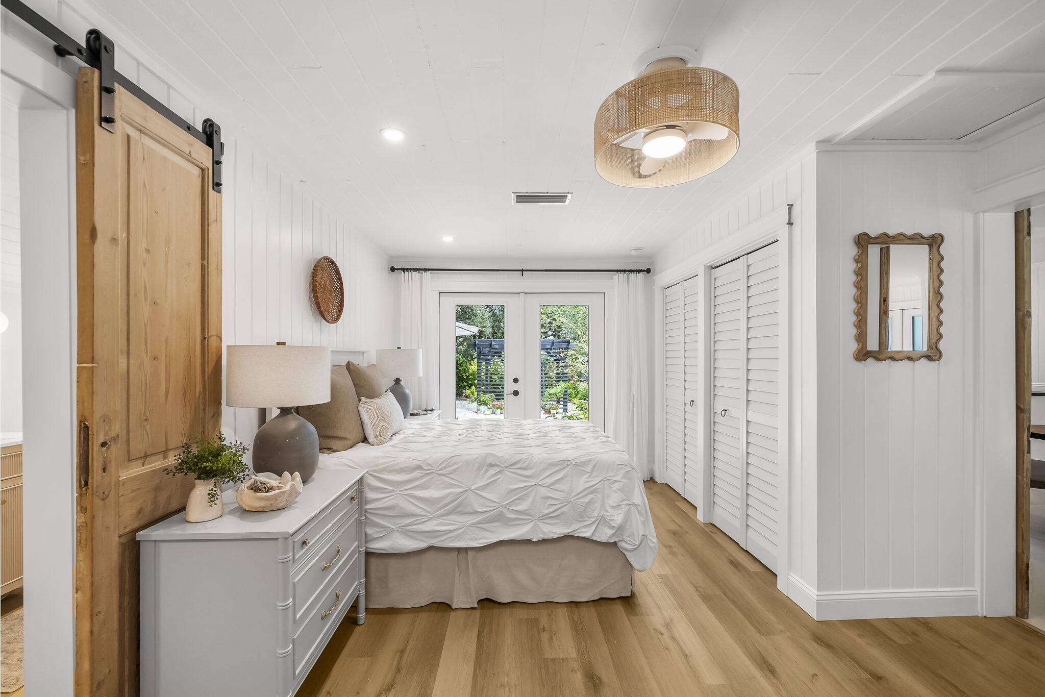 LAGUNA BEACH - Residential