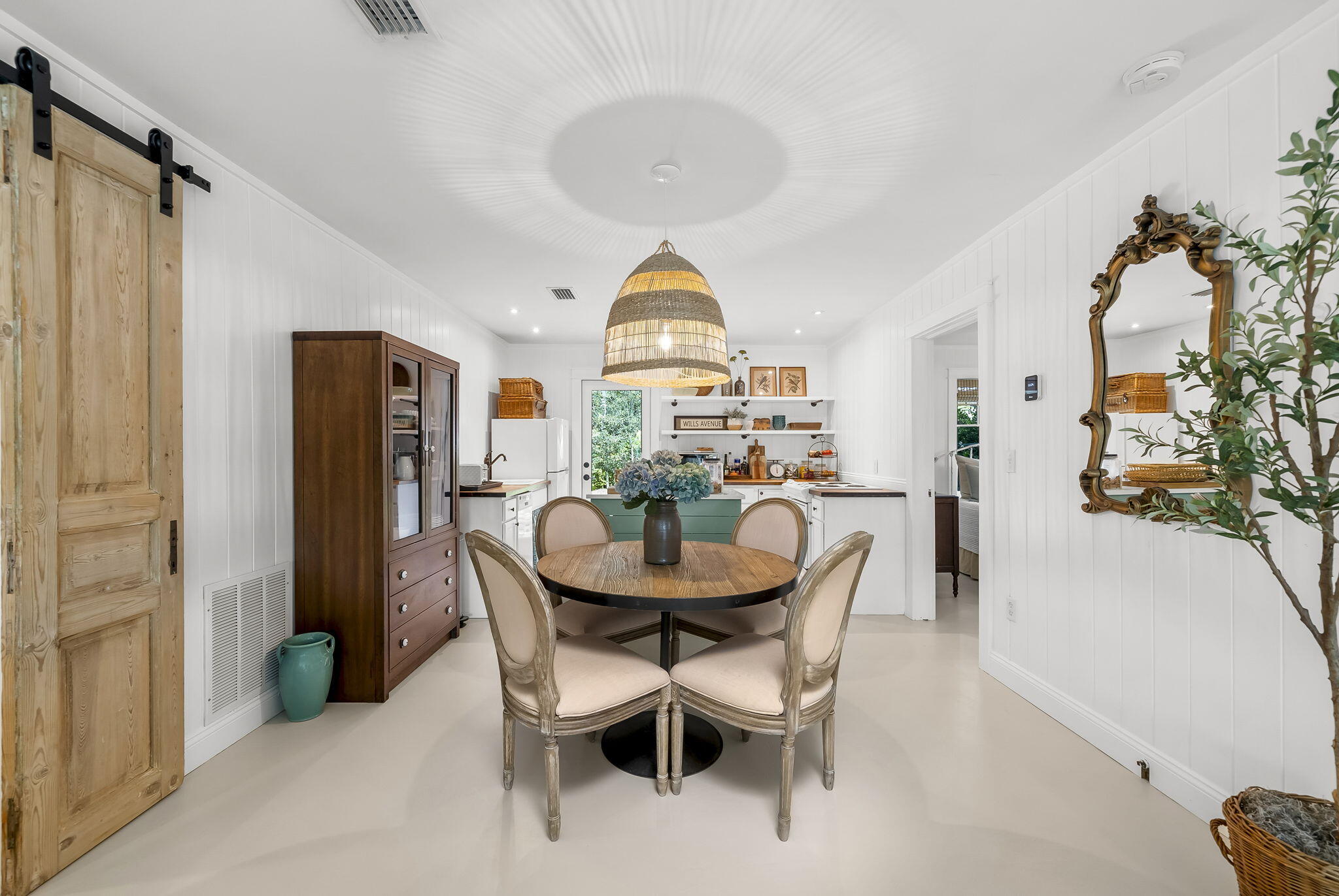 LAGUNA BEACH - Residential