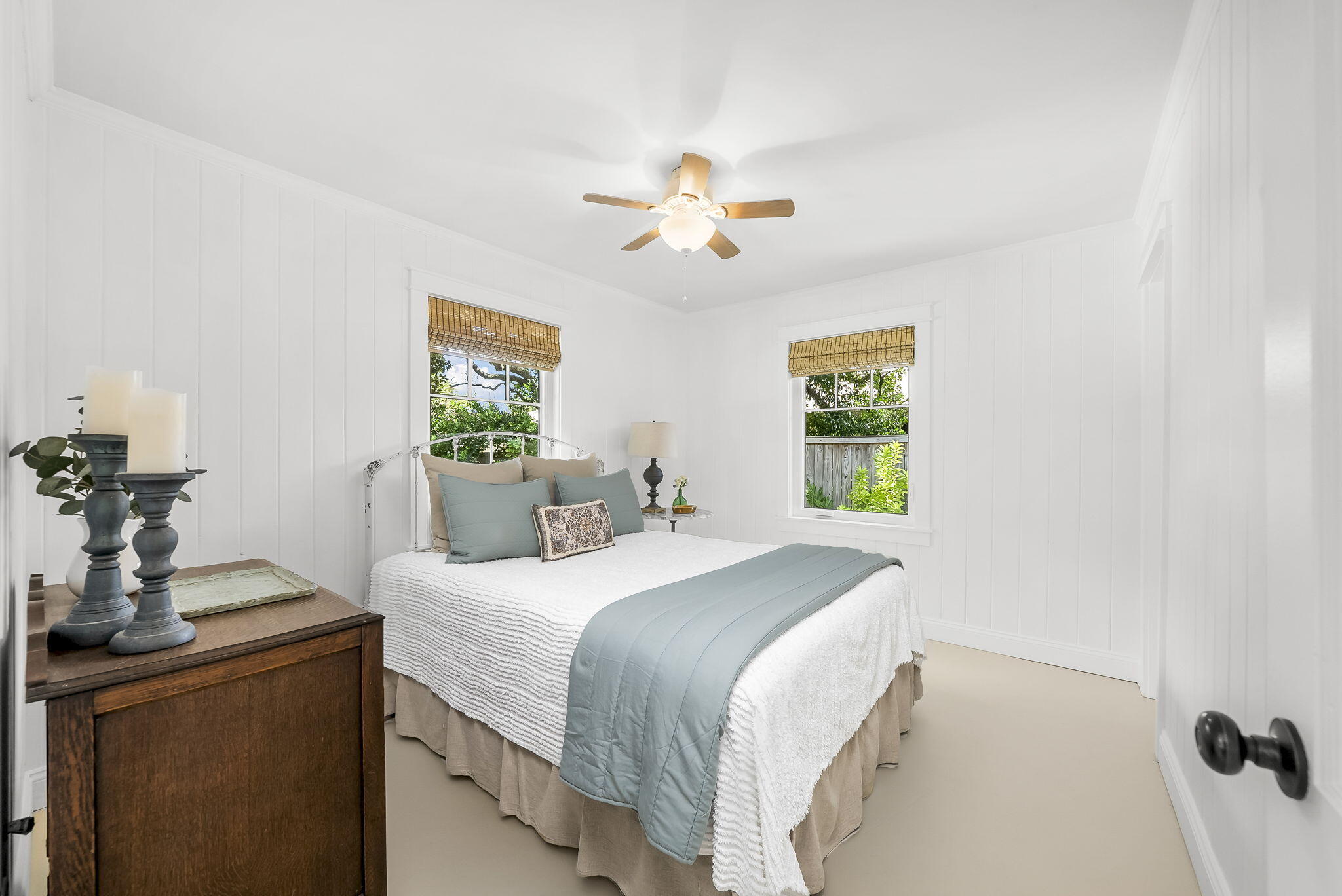 LAGUNA BEACH - Residential