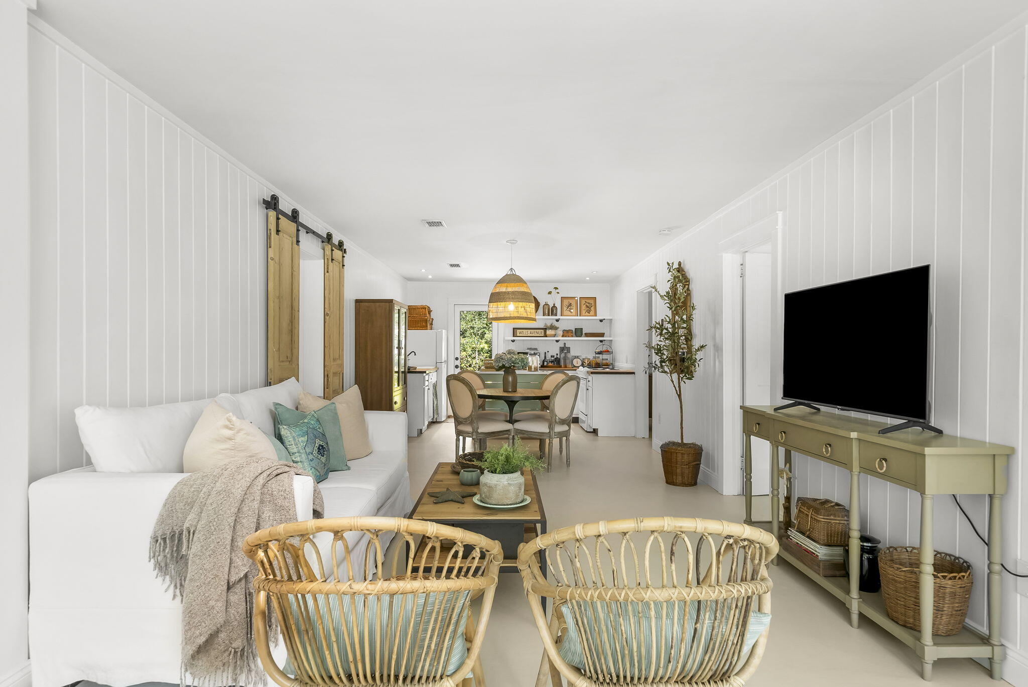 LAGUNA BEACH - Residential
