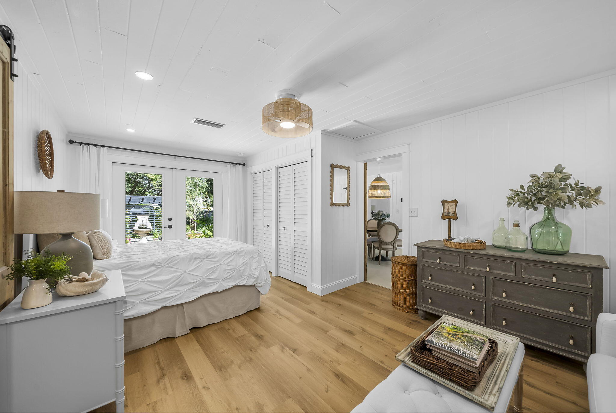 LAGUNA BEACH - Residential