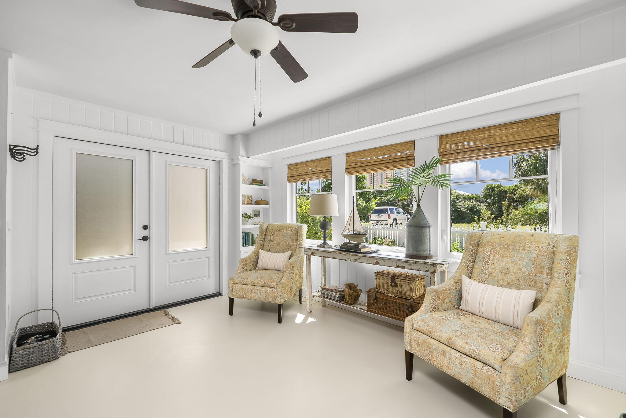 LAGUNA BEACH - Residential