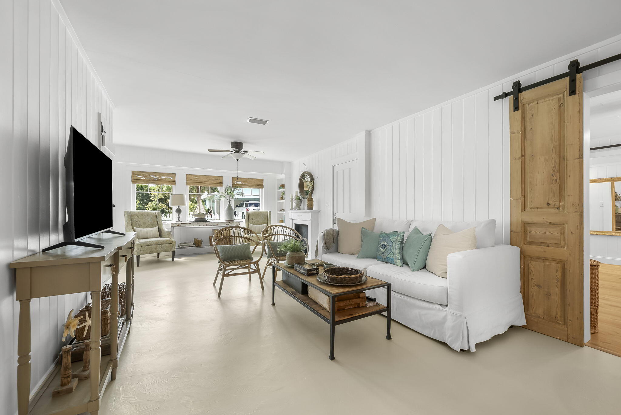 LAGUNA BEACH - Residential