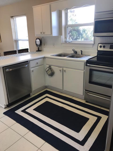 ROLLIN TIDE VILLAS - Residential