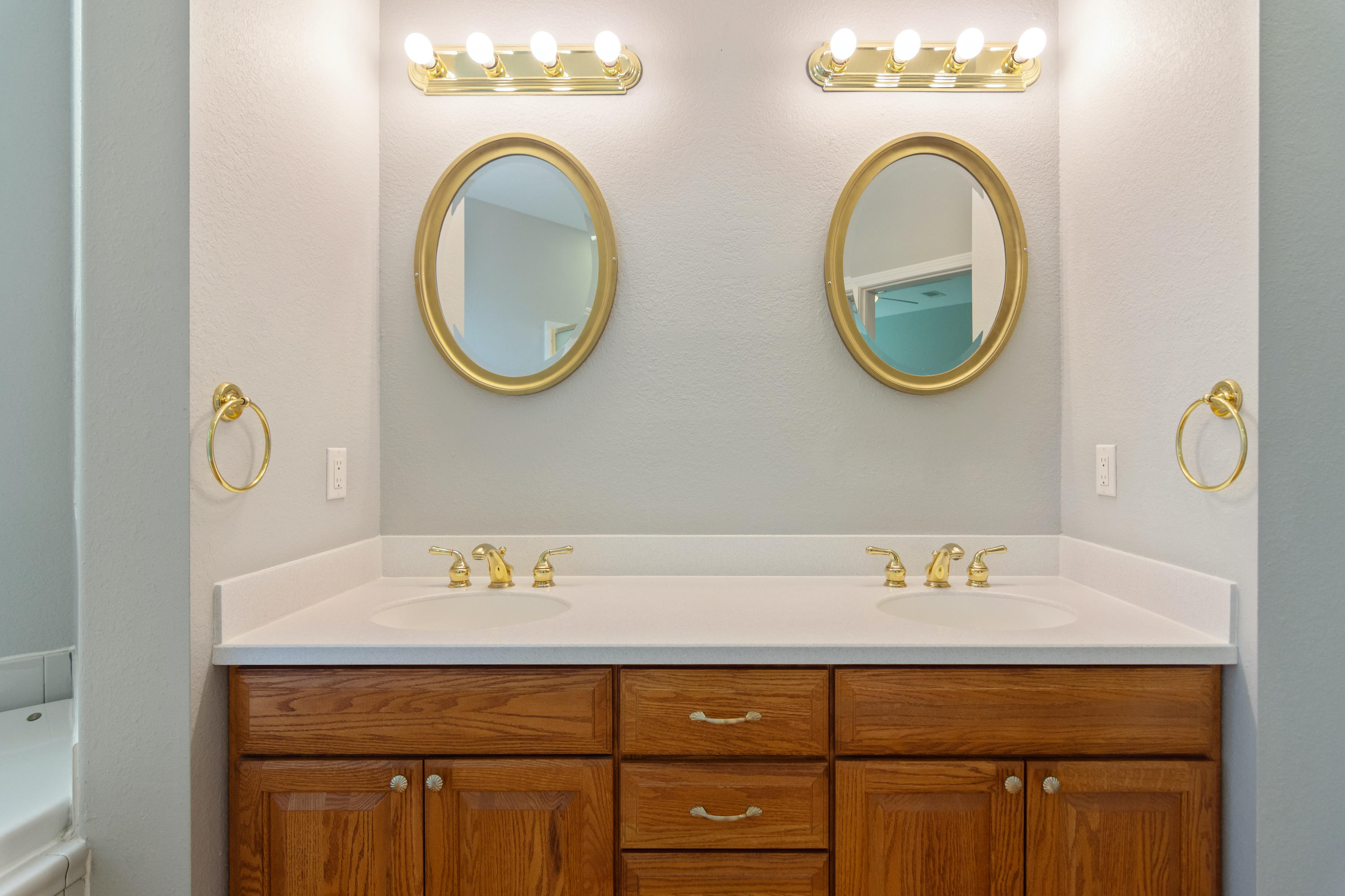 OAKWOOD HILLS UNIT 3 - Residential