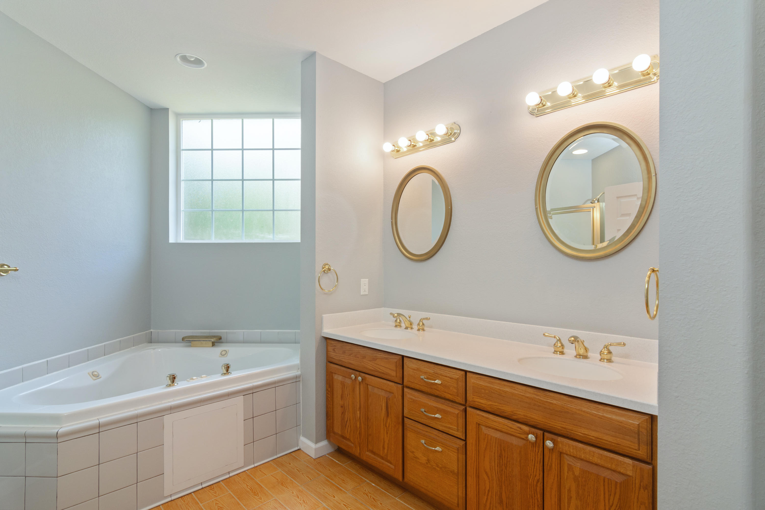 OAKWOOD HILLS UNIT 3 - Residential