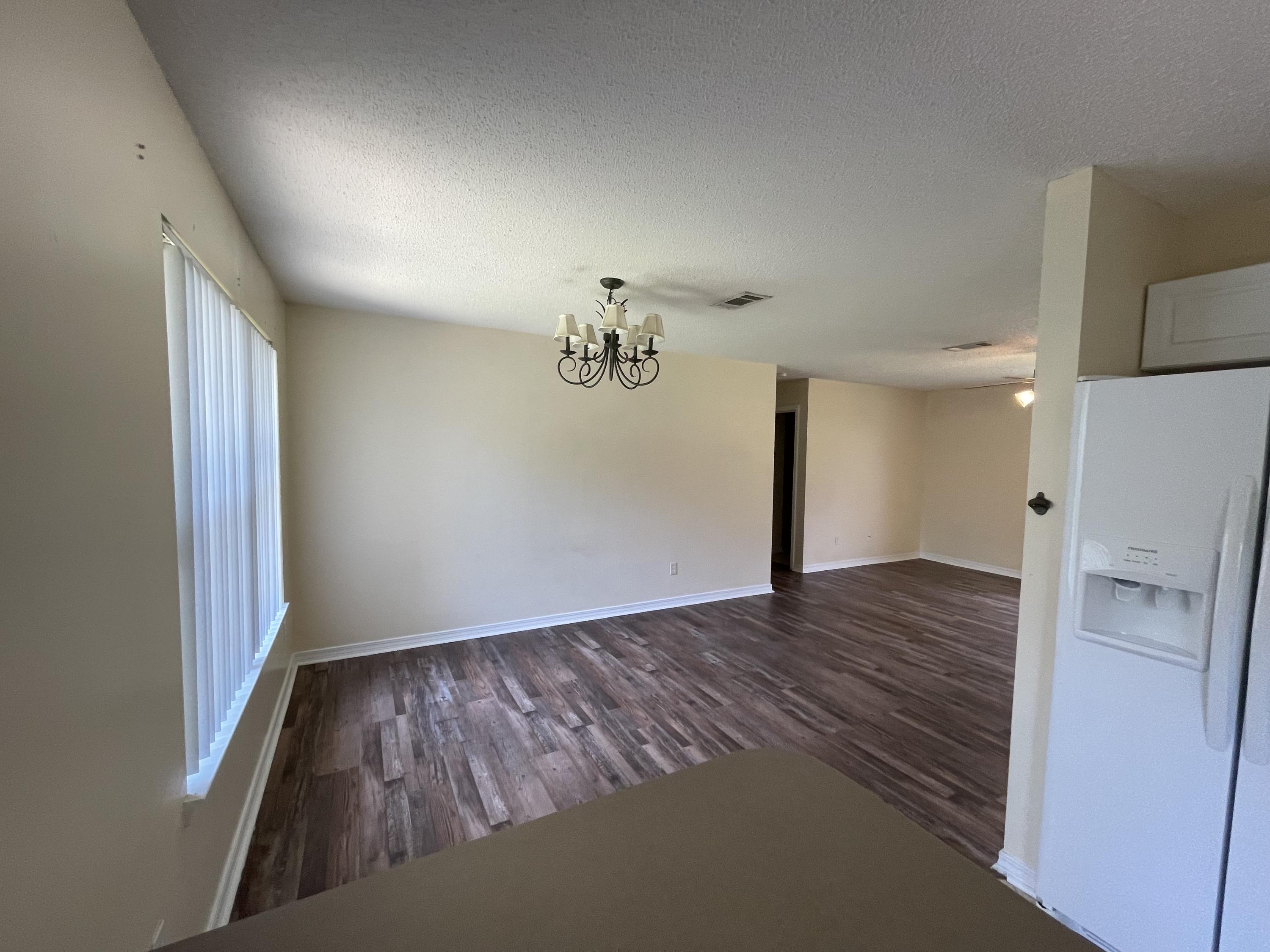 COUNTRYVIEW ESTATES 4TH ADDN PH 4 - Residential Lease