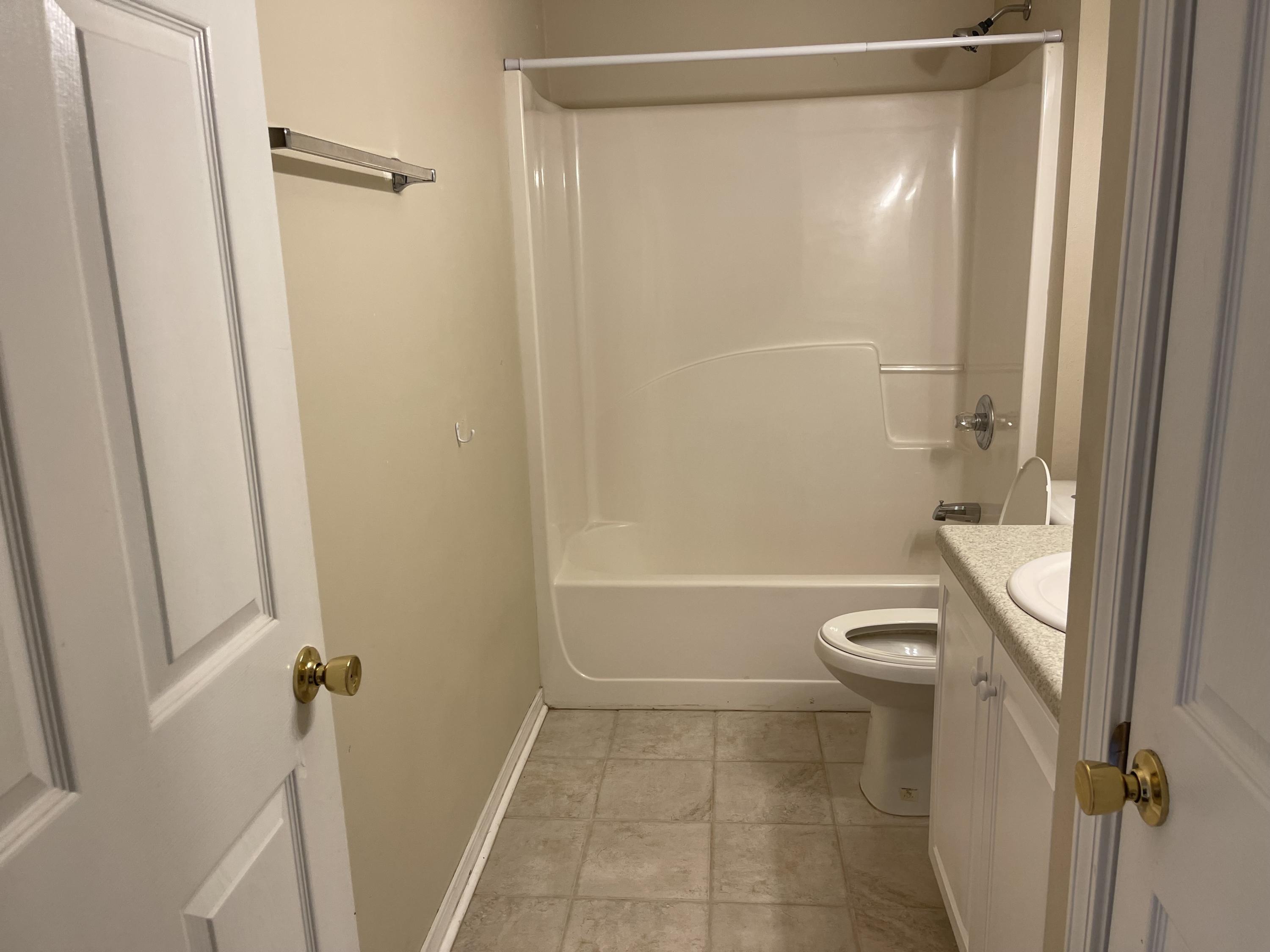 COUNTRYVIEW ESTATES 4TH ADDN PH 4 - Residential Lease