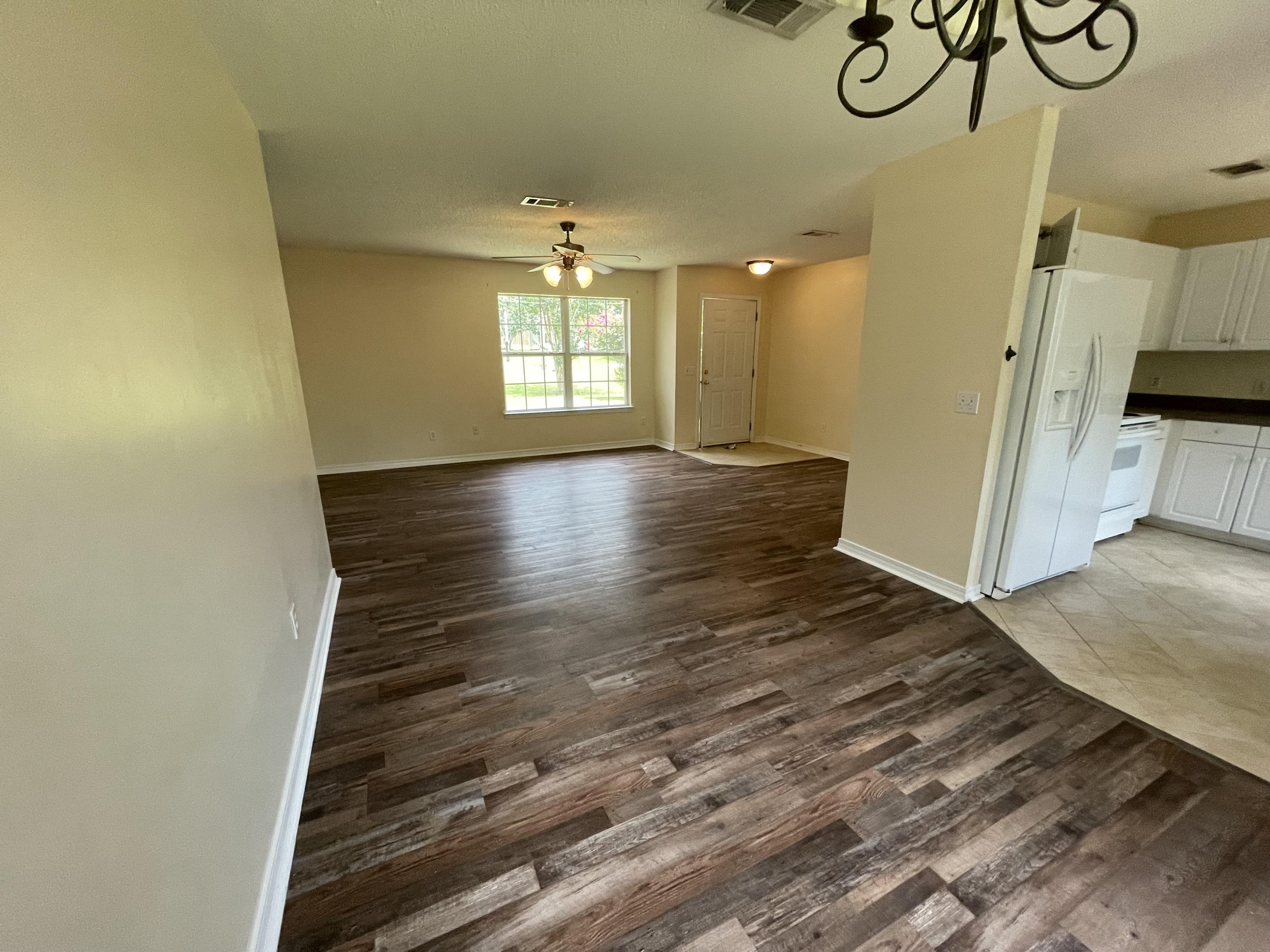 COUNTRYVIEW ESTATES 4TH ADDN PH 4 - Residential Lease