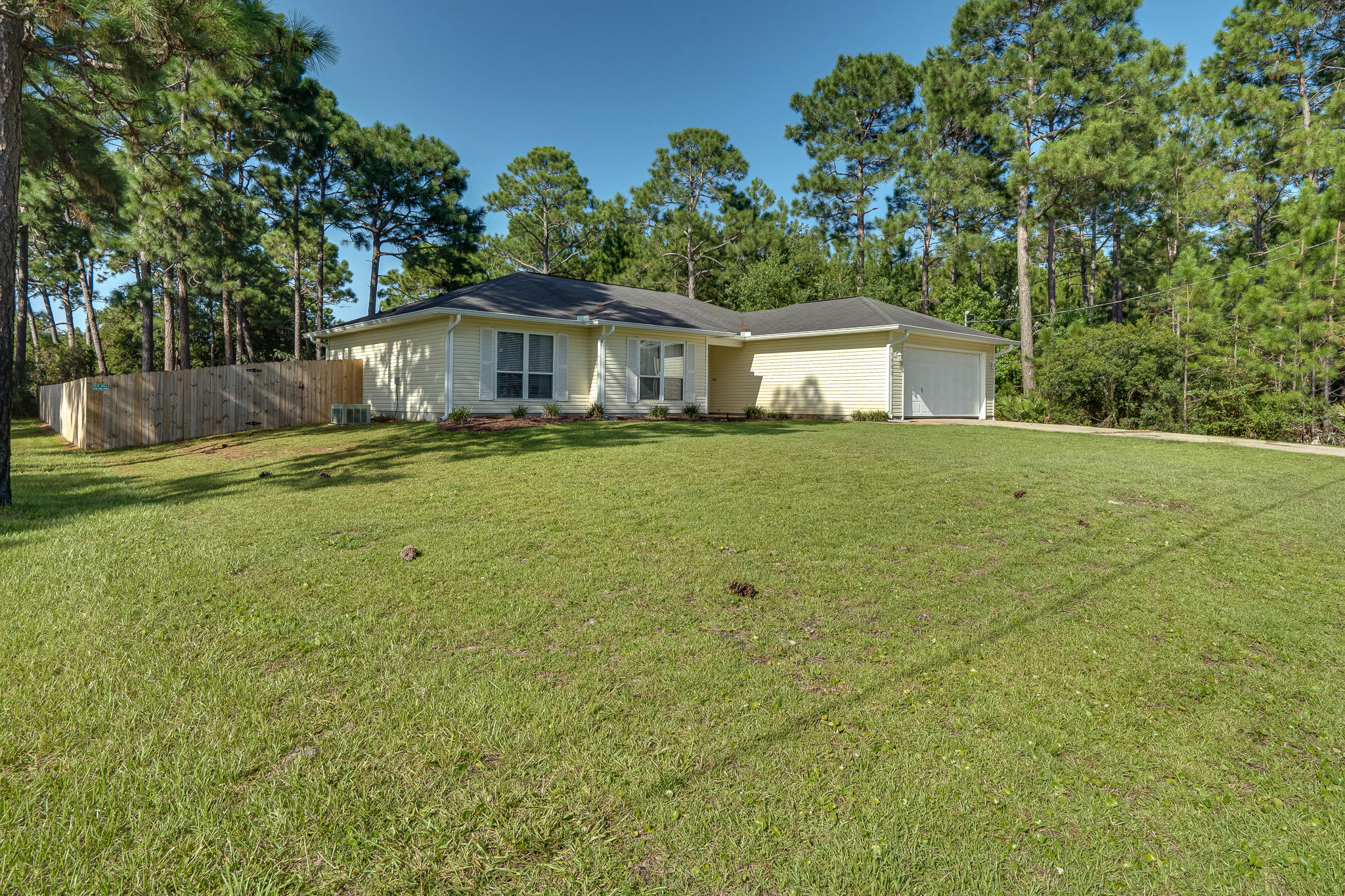 HOLLEY BY THE SEA - Residential