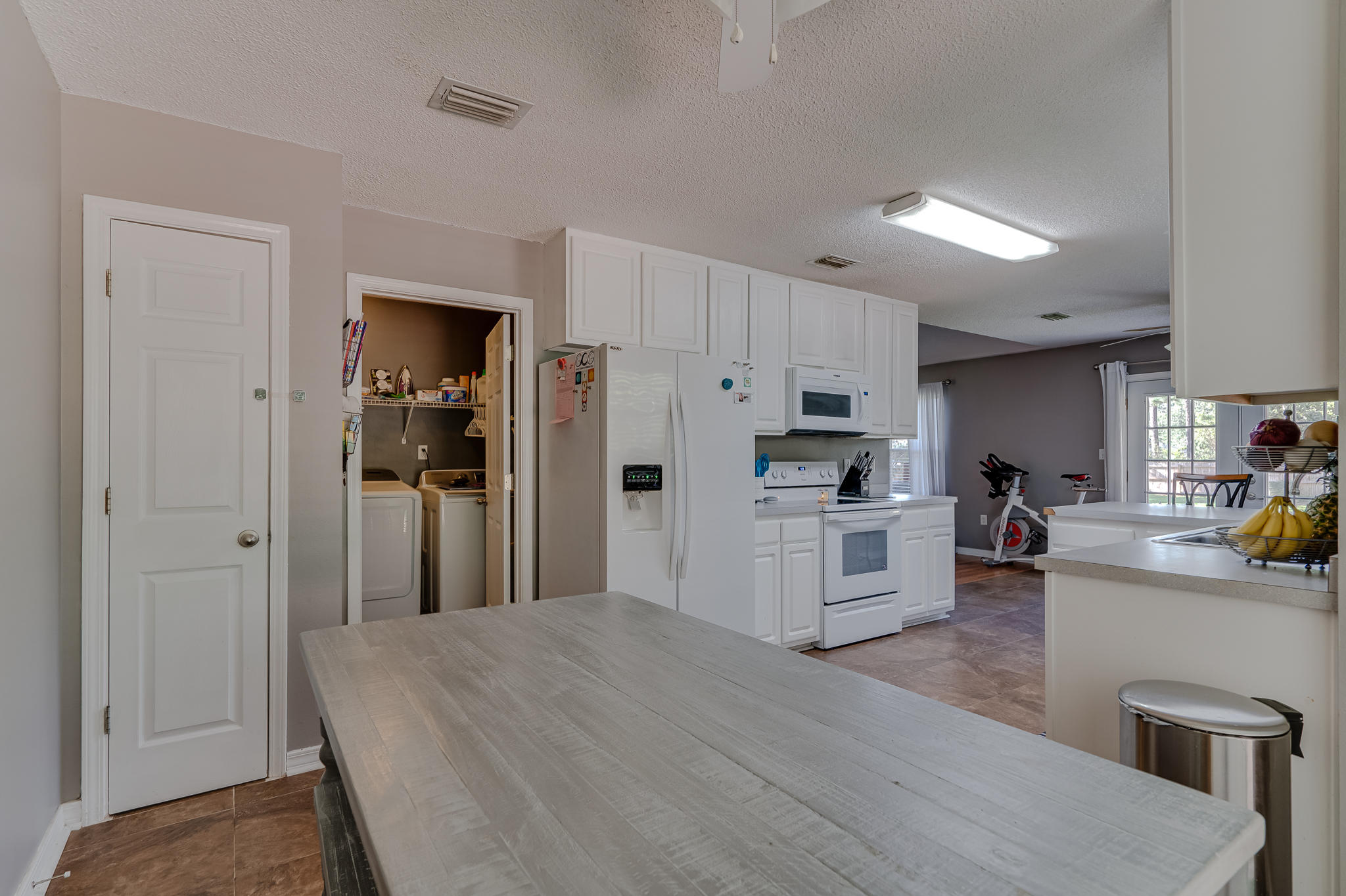 HOLLEY BY THE SEA - Residential